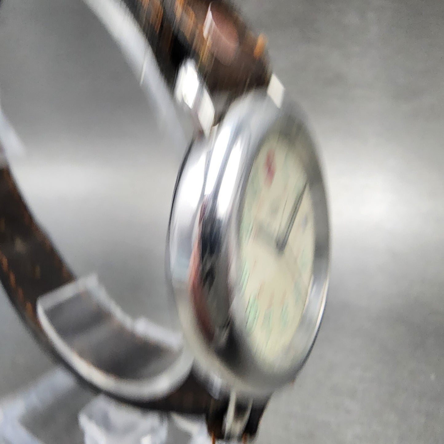 Victorinox Swiss Army Cavalry Watch Men 37mm Cream Dial Silve Tone Date NewBatb8