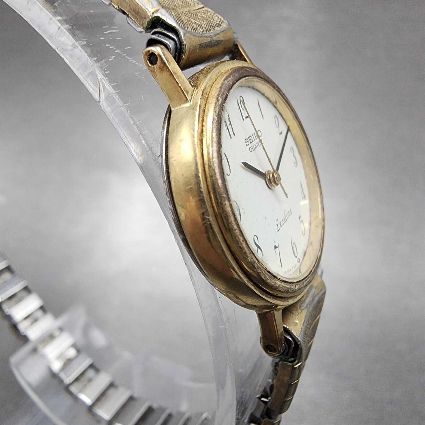 Seiko Exceline Watch Women 22mm White Dial Gold Tone Round 7321-0070 New Battery
