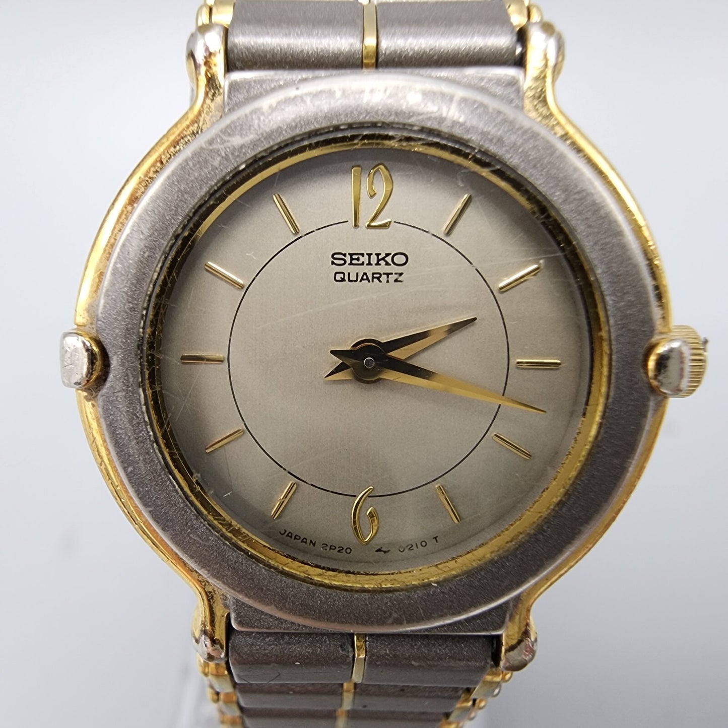 Vintage Seiko Watch Women Two Tone Gray Dial 24mm Round 2P20-001H New Battery