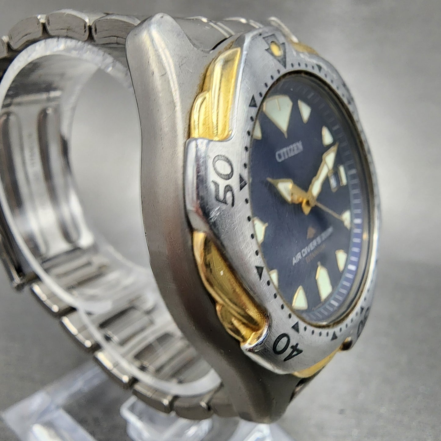 Citizen Eco-Drive Dive Watch Men 40mm Blue Dial Titanium Date Round Runs