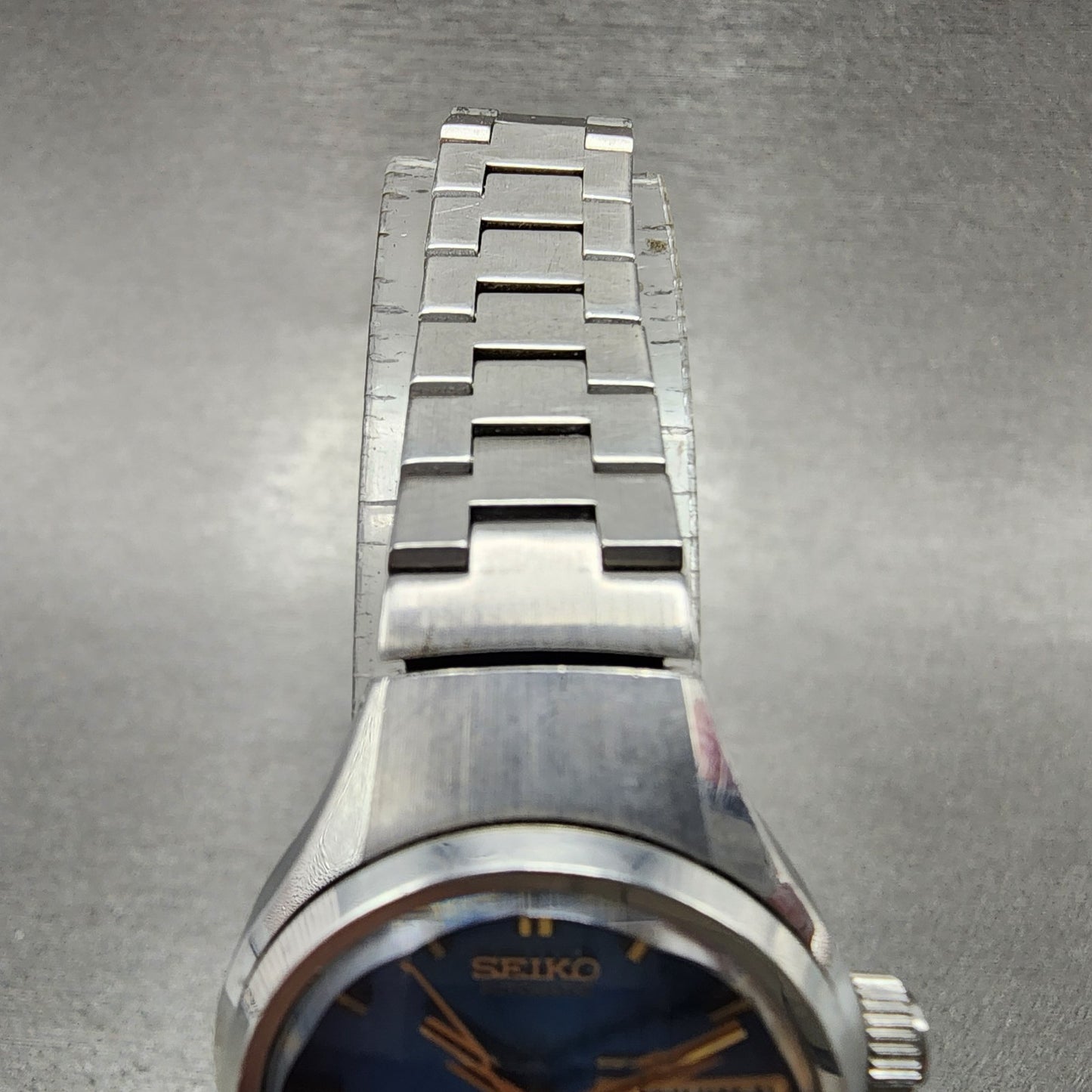 Seiko Automatic Watch Women 24mm Blue Dial Silver Tone Daydate 2706-0310 Runs