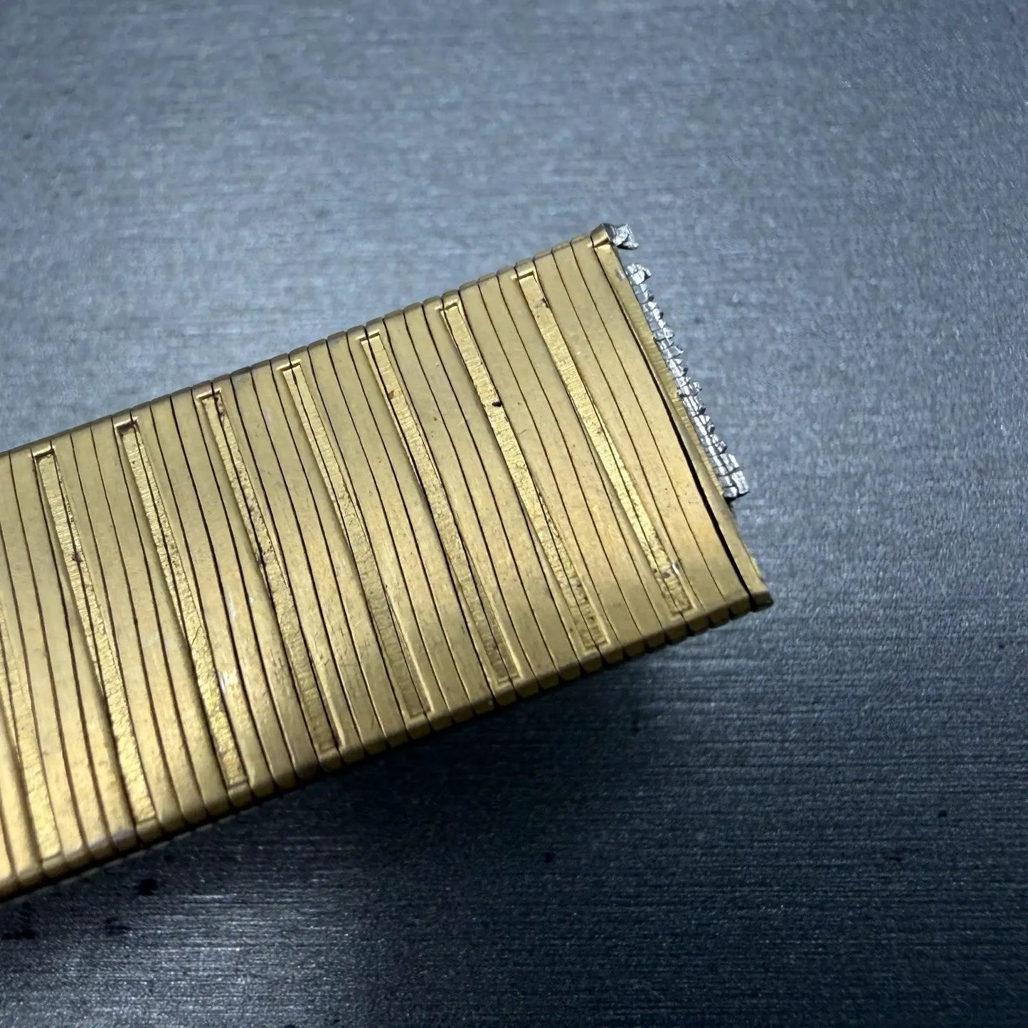 Seiko Tank Watch Men 25mm Silver Dial Gold Tone Rectangle READ! 5Y30-5B49 NewBat16