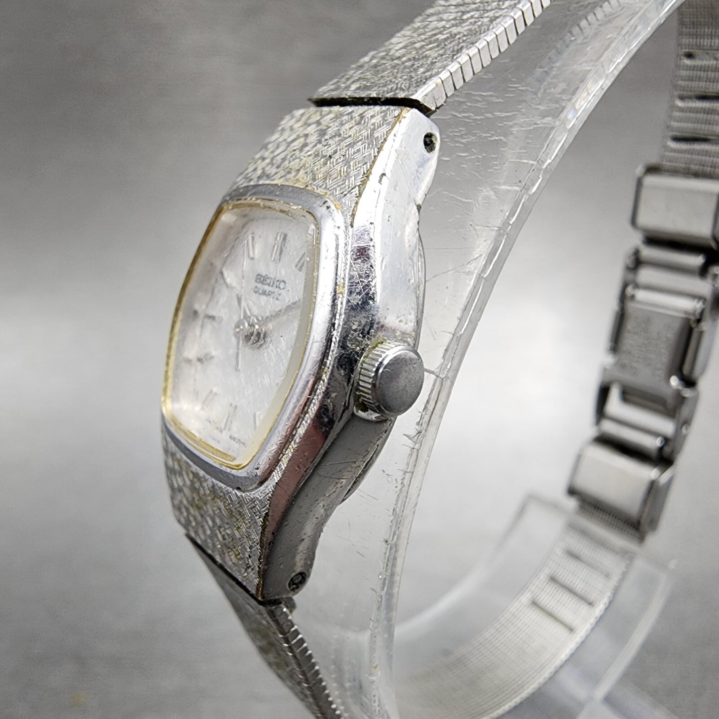Seiko Watch Women 17mm Silver Dial Silver Tone Hexagon 4N01-5021 New Battery