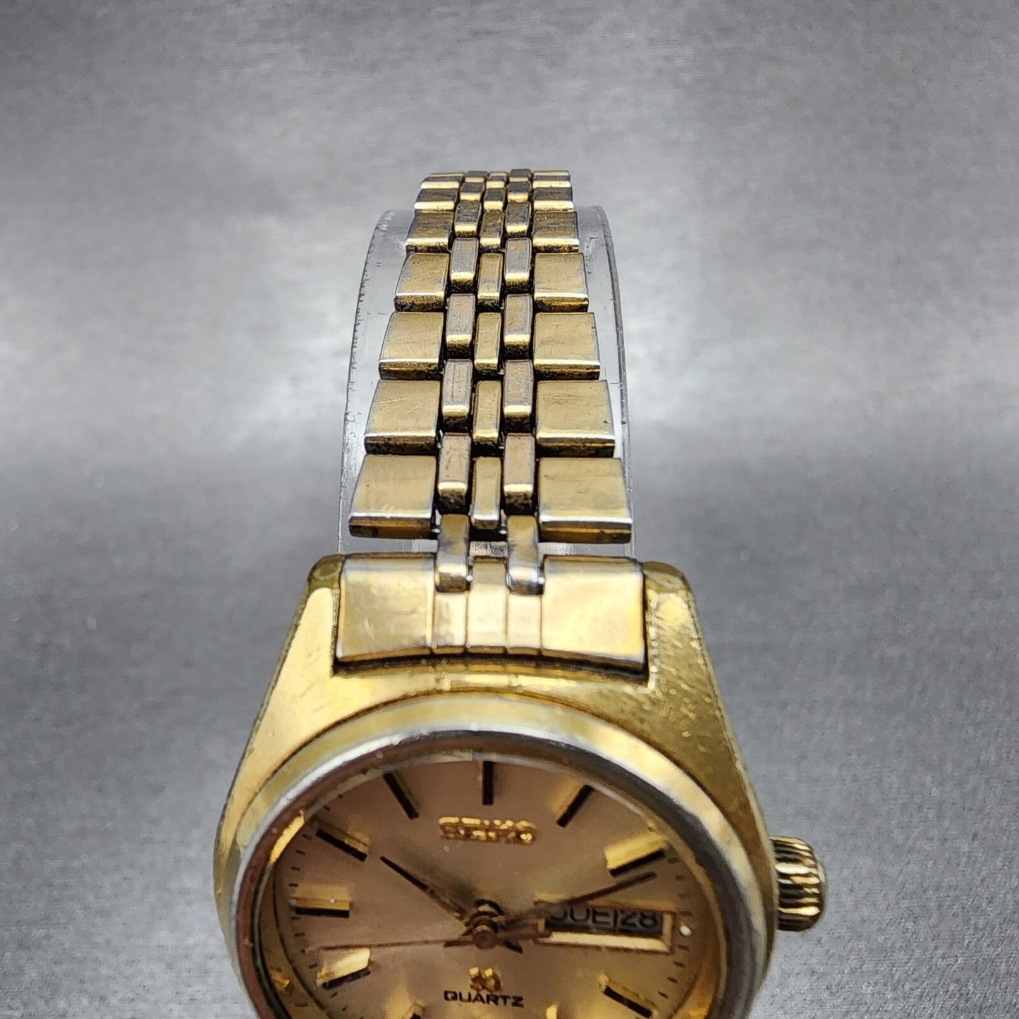 Seiko SQ Watch Women 25mm Champagne Dial Gold Tone Daydate Round New Battery