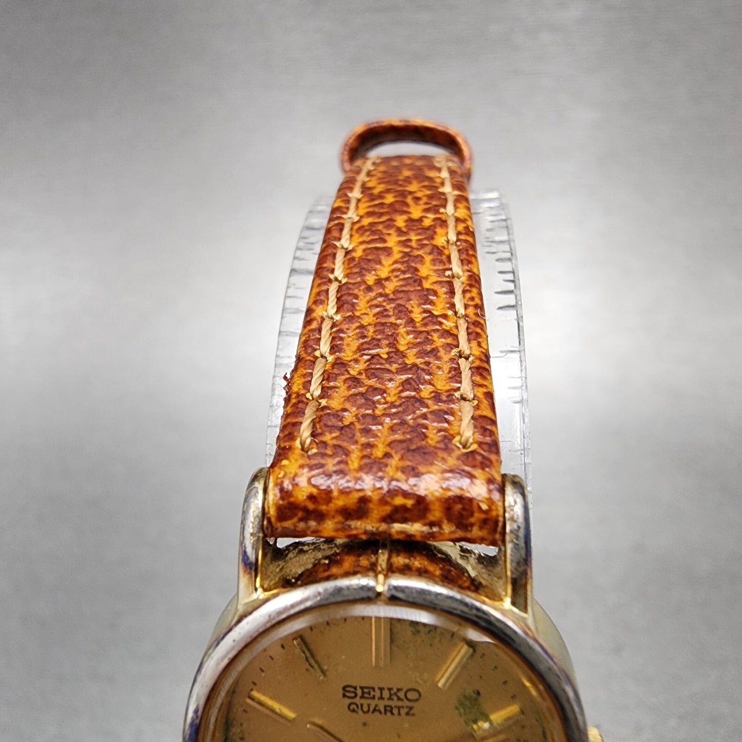 Seiko Watch Women 20mm Champagne Dial Gold Tone Oval 3421-5320 New Battery