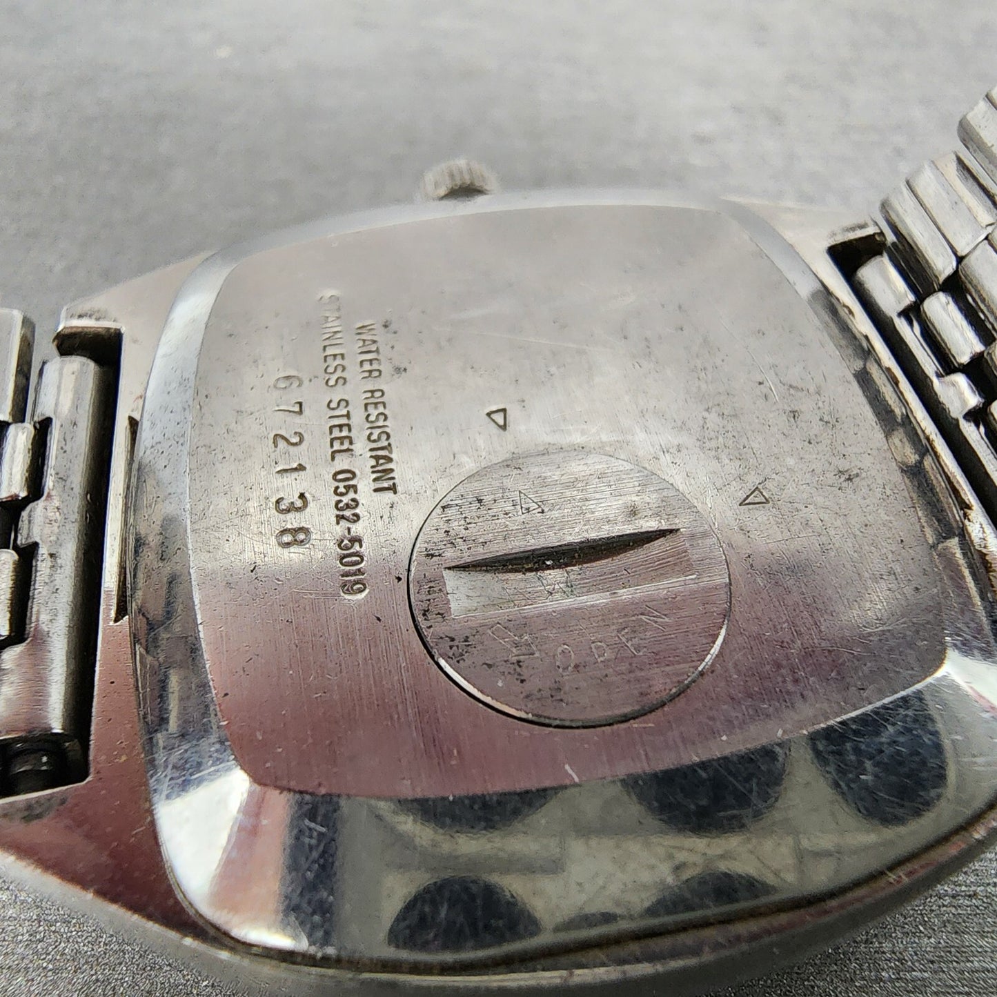 Seiko Digital Watch Men 37mm LCD Month Date Rectangle 0532-5019 PARTS