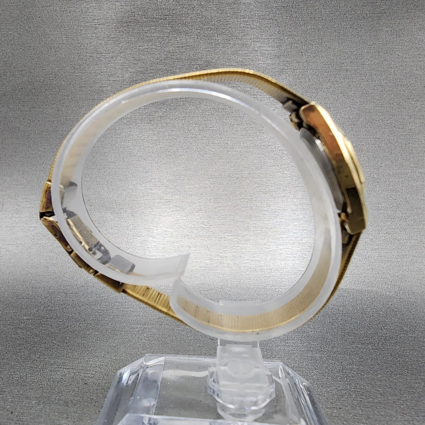 Seiko Watch Women 19mm Gold Dial Gold Tone Round 5420-5099 New Battery