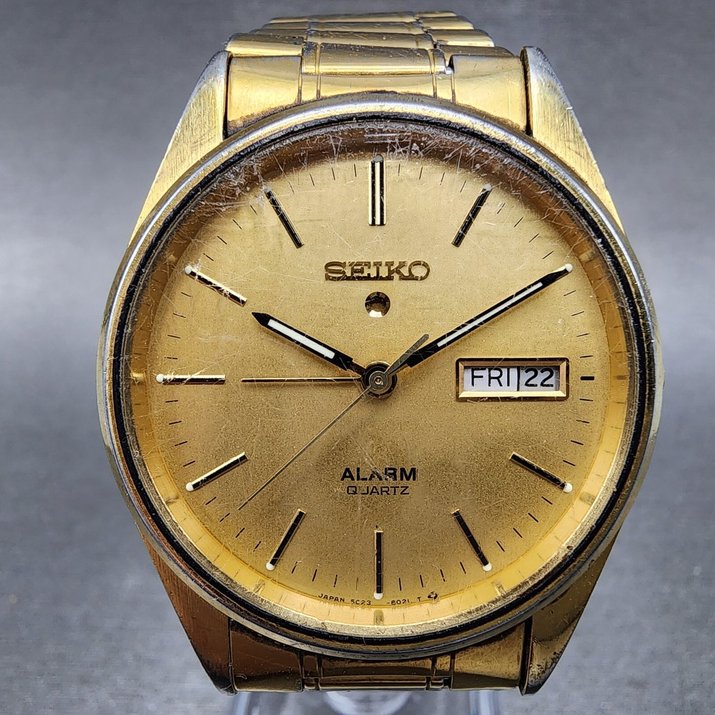 Seiko Alarm Watch Men 34mm Gold Dial Gold Tone Daydate Round 5C23-8009 New Batt