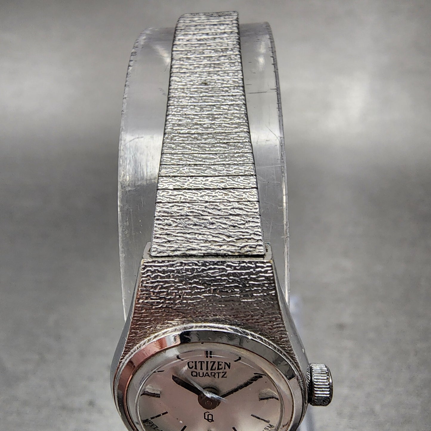 Citizen CQ Watch Women 17mm Silver Dial Silver Tone Round 3220-891244 New Batt