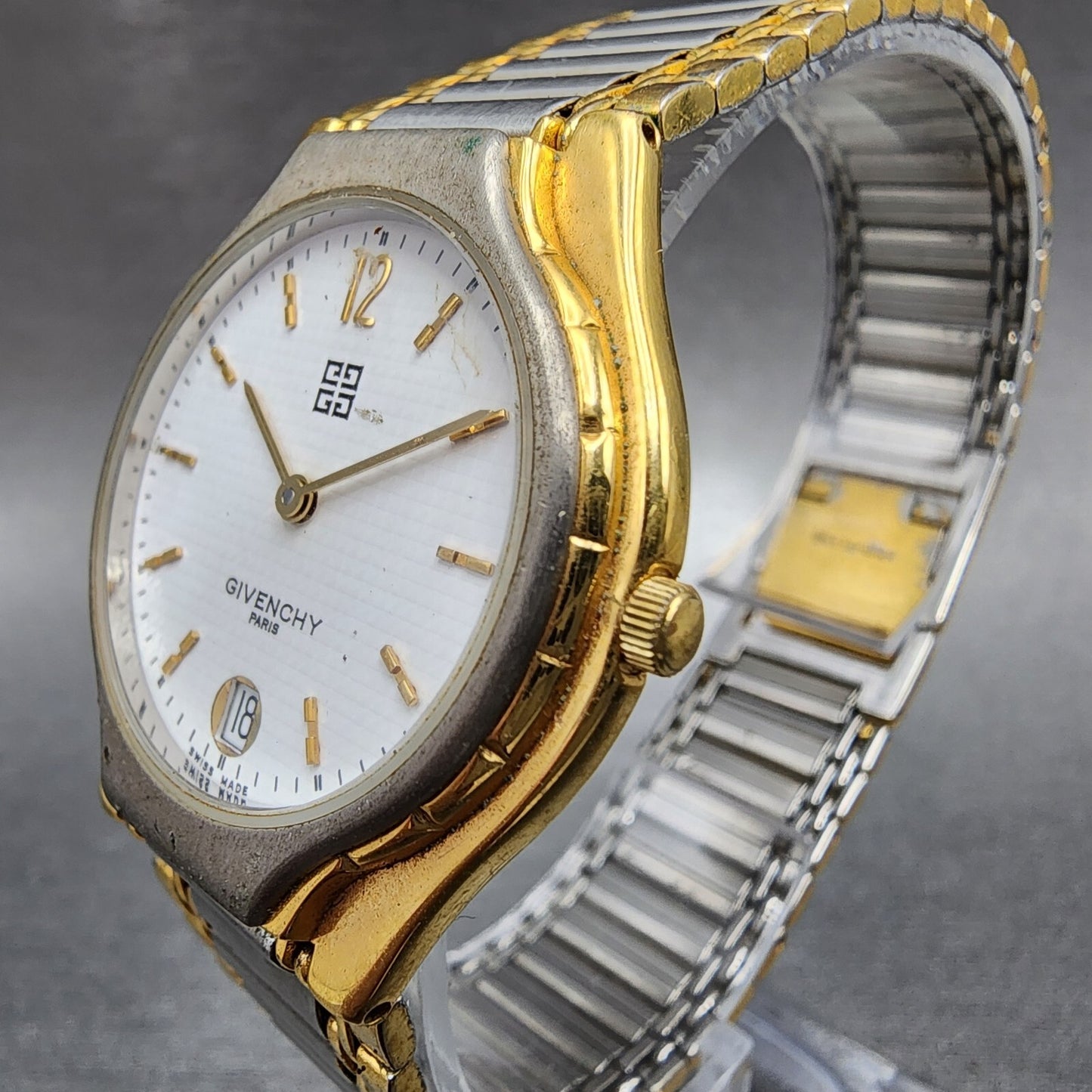 Givenchy Watch Women 32mm White Dial Two Tone Date Round 621 New Battery