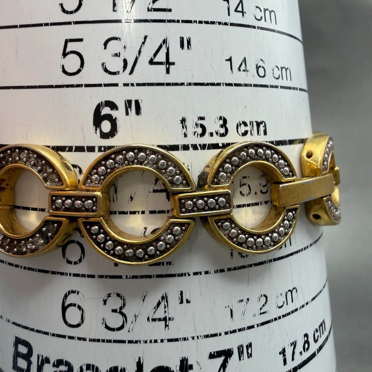 Bulova Watch Women 22mm MOP Dial Gold Tone Round 98V26 New Battery Vintage10