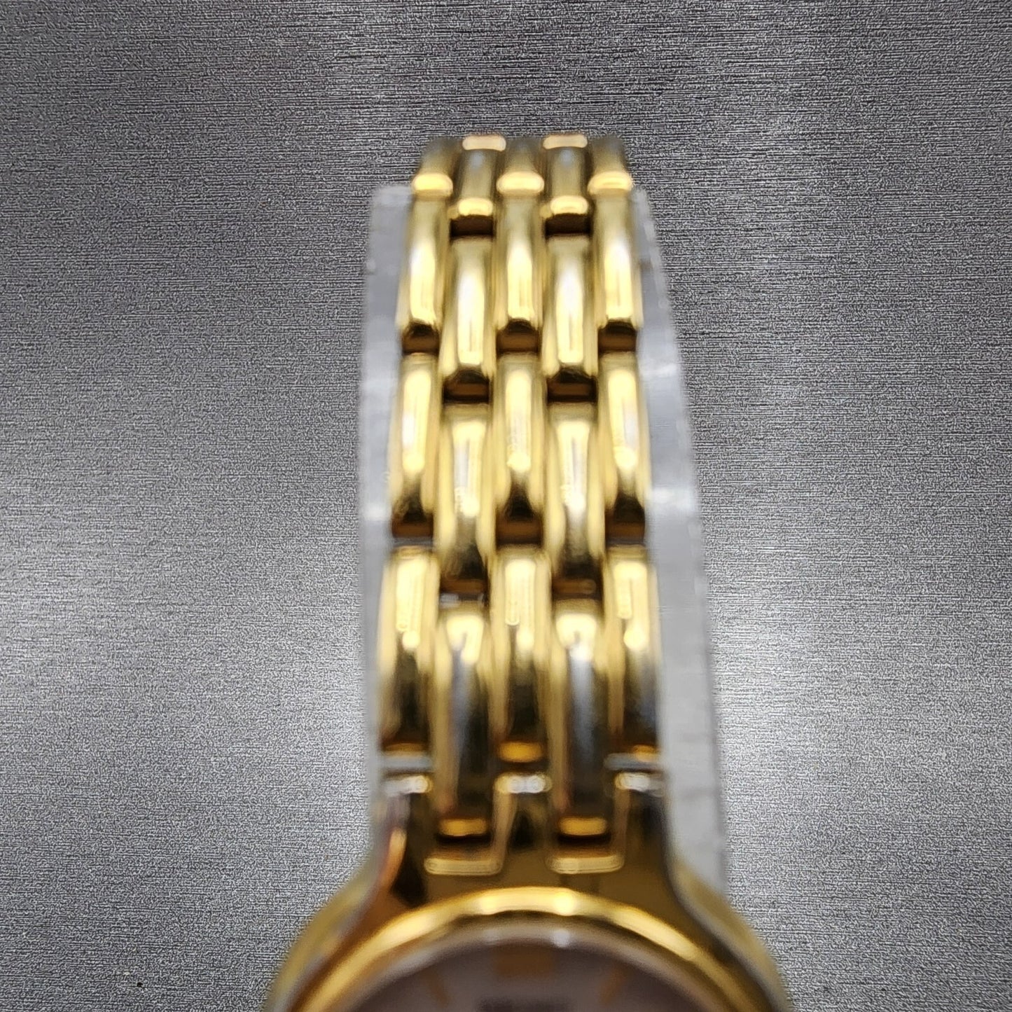 Seiko Watch Women 22mm White Dial Gold Tone Round 1n00-0a99 New Battery