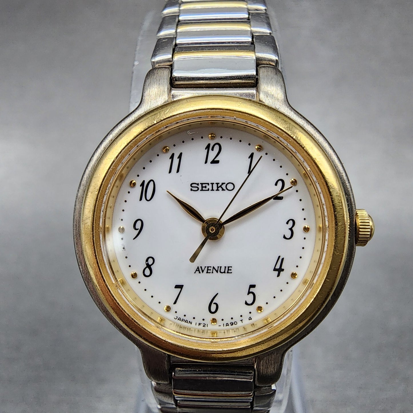 Seiko Avenue Watch Women 22mm White Dial Two Tone Round 1F21-0H60 New Battery