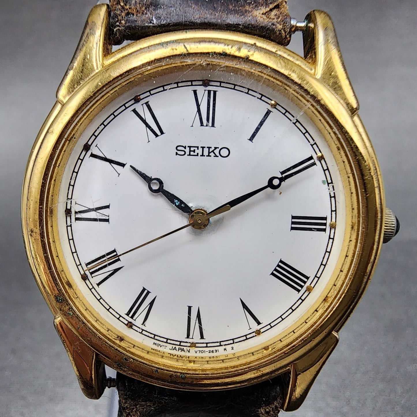 Seiko Watch Men 34mm White Dial Gold Tone Round V701-1920 Vintage PARTS