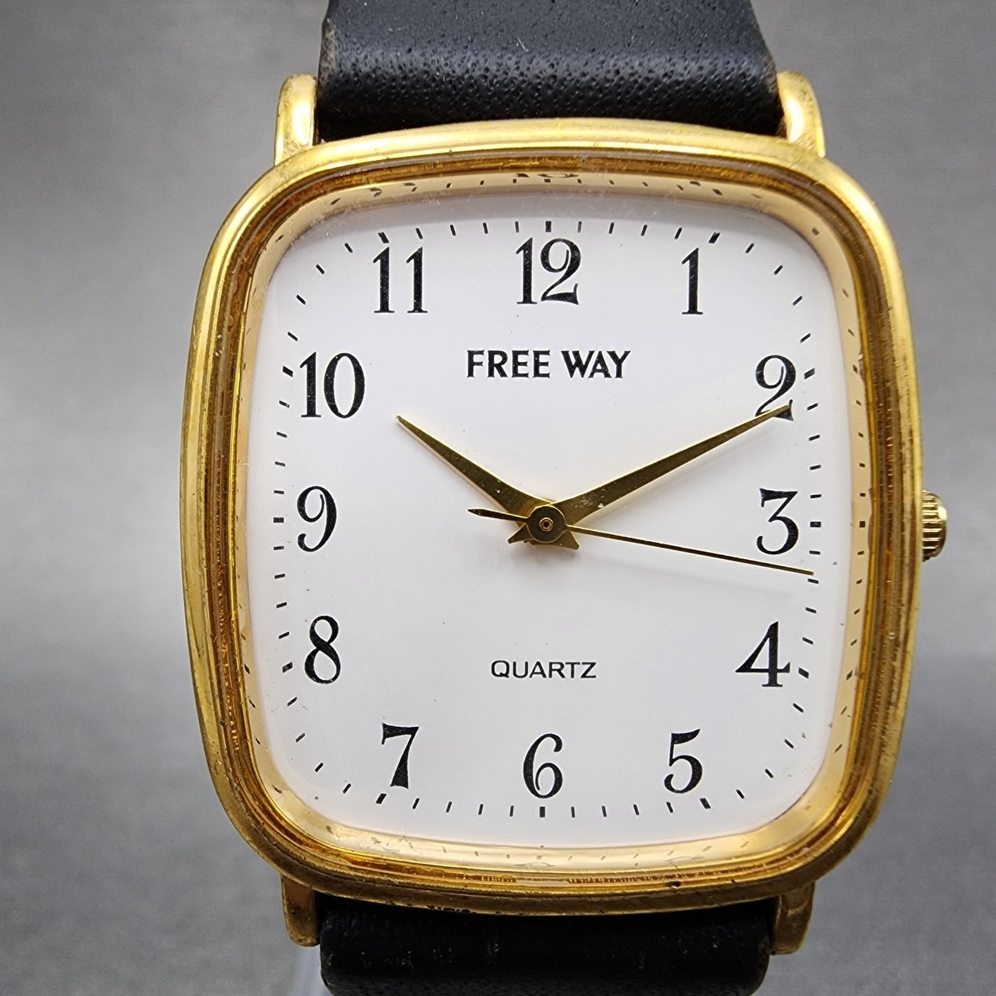 Citizen Free Way Tank Watch Men 28mm White Dial Gold Tone 1l30-I816 New Battery