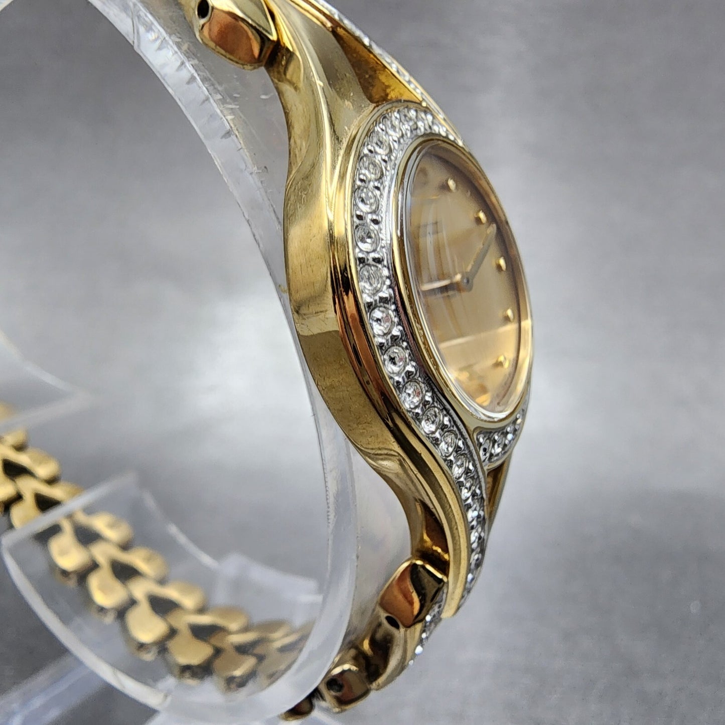 Seiko Solar Watch Women 22mm Champagne Dial Gold Tone Round V115-0AP0 Runs