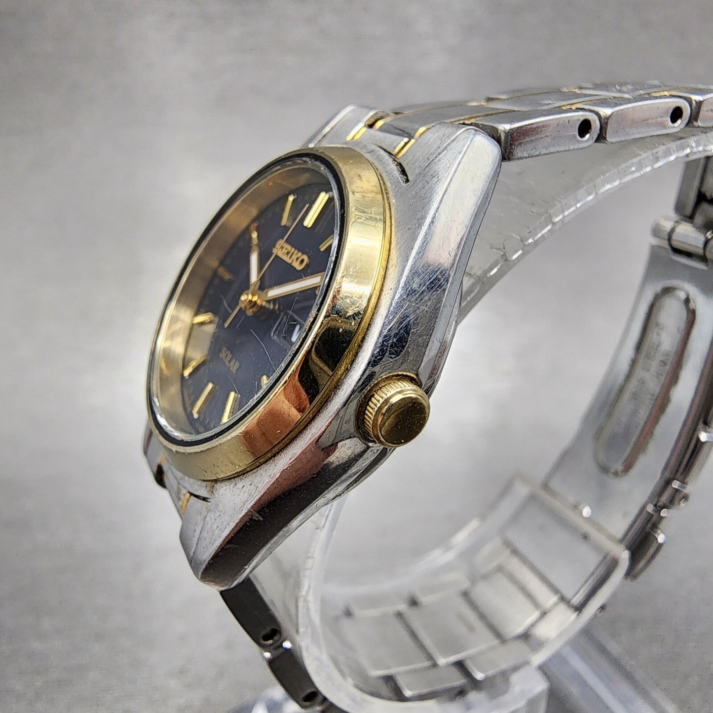 Seiko Solar Watch Women 25mm Blue Dial Two Tone Daydate Round V138-0AA0 Runs