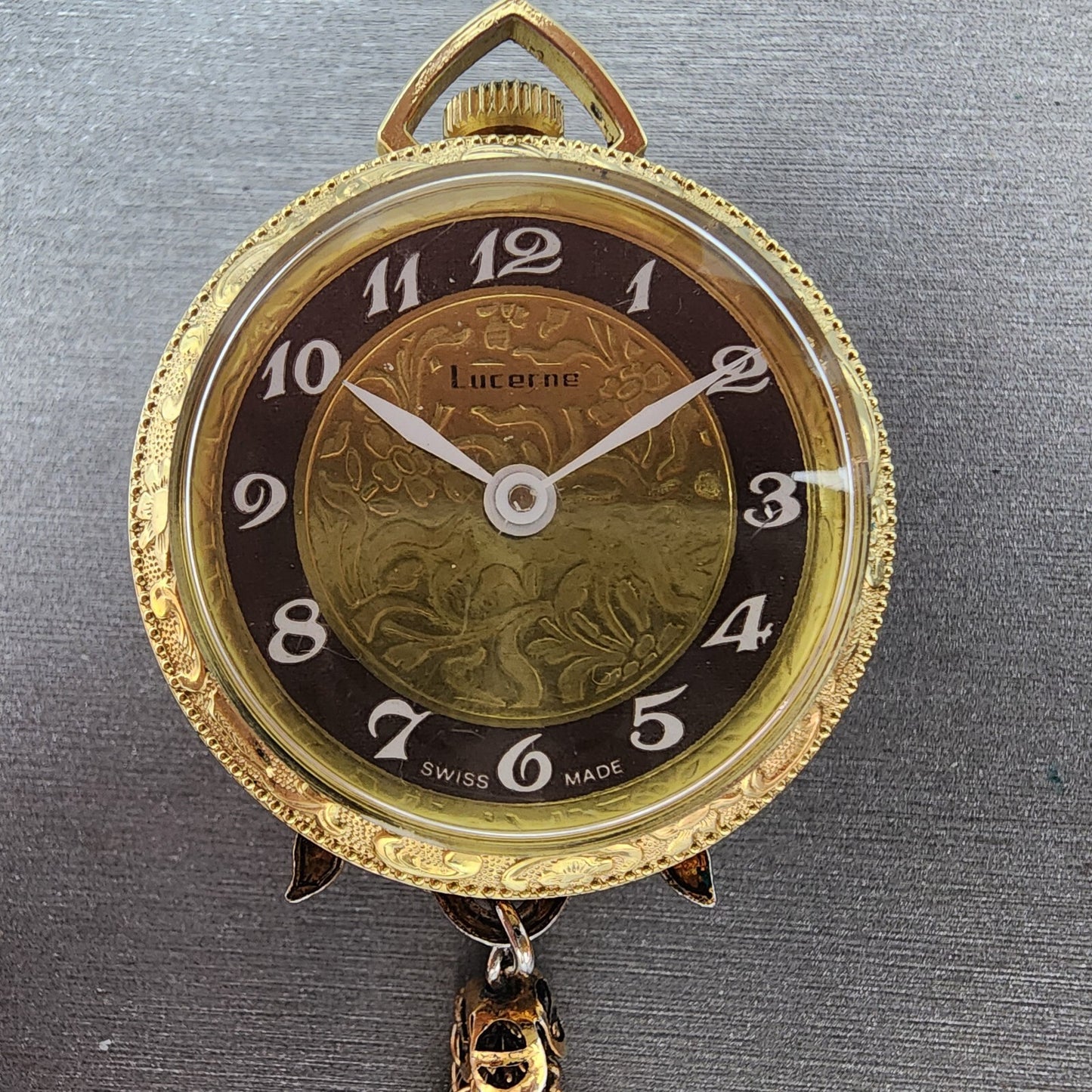 VTG Lucerne Pocket Watch Women Gold Tone Floral Brooch Round Manual Wind PARTS