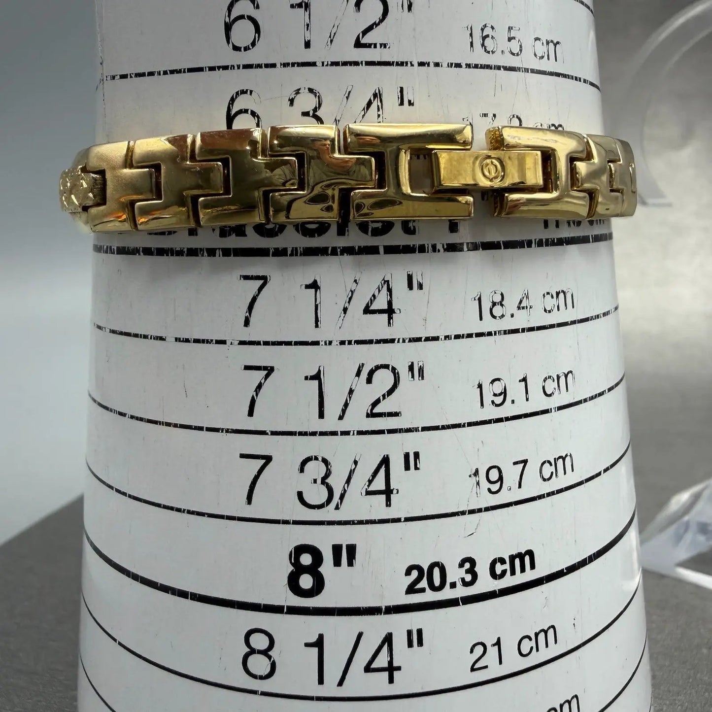 Elgin Watch Women 18mm MOP Dial Gold Tone Oval EG8074 Diamond New Battery GT7610