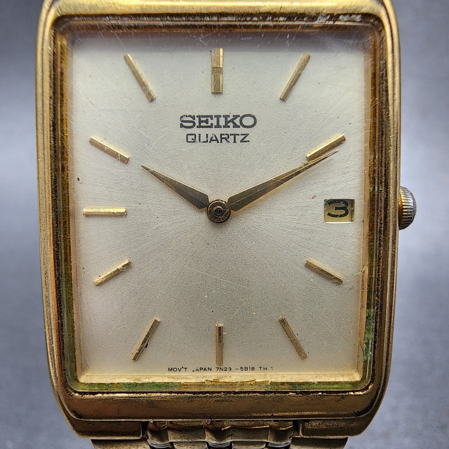 Seiko Tank Watch Men 27mm Champagne Dial Gold Tone Date 7n29-5b29 New Battery