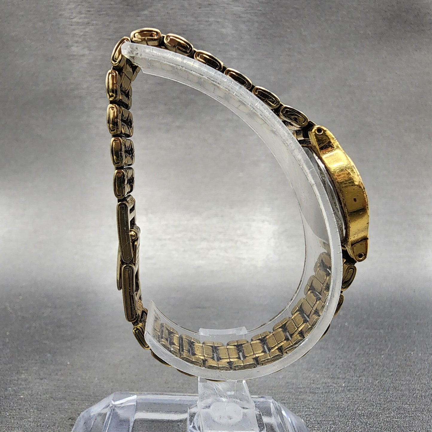 Seiko Watch Women 20mm White & Gold Dial Gold Tone Round 1N01 New Battery