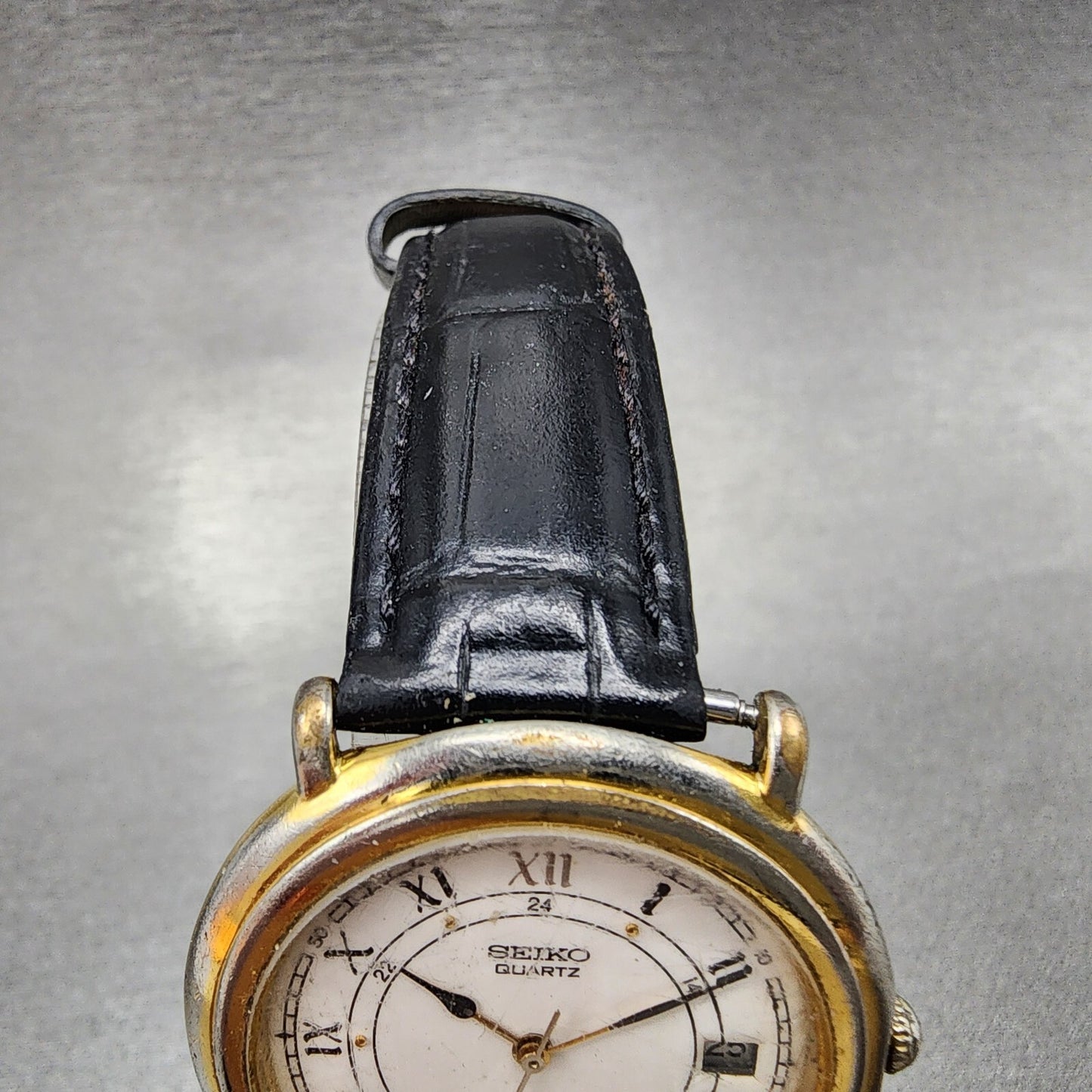 Seiko Watch Men 33mm White Dial Gold Tone Round Date 5y32-6a29 New Battery