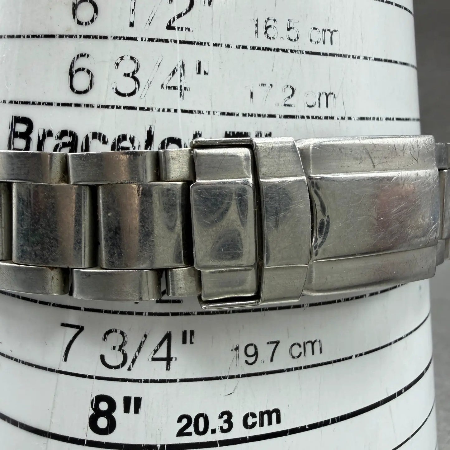 48524093