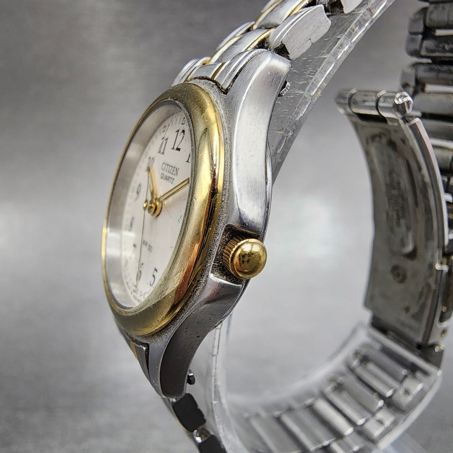 Citizen Watch Women 24mm Cream Dial Two Tone Date Round 1012-S038376 New Battery