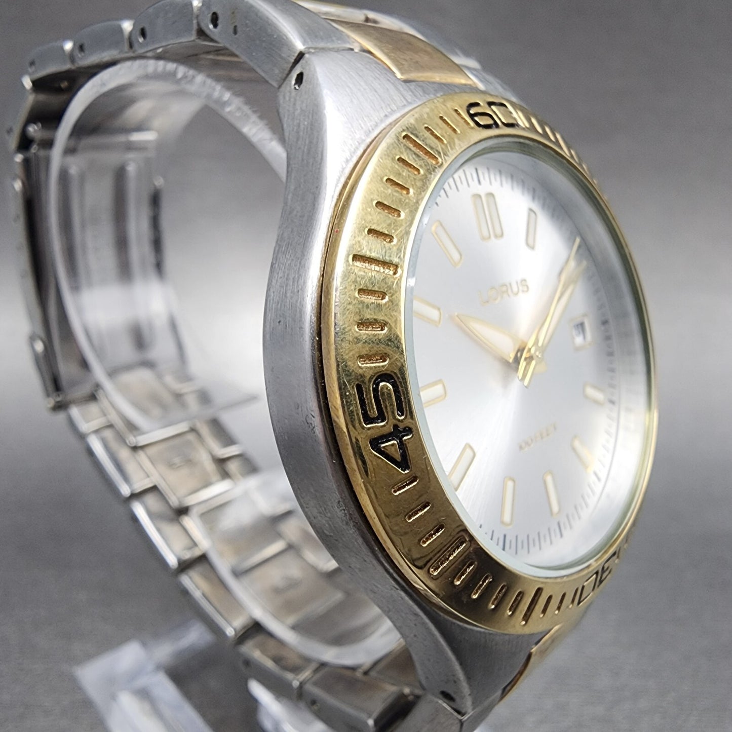 Lorus Dive Watch Men 40mm Silver Dial Two Tone Date Round LR0710 New Battery