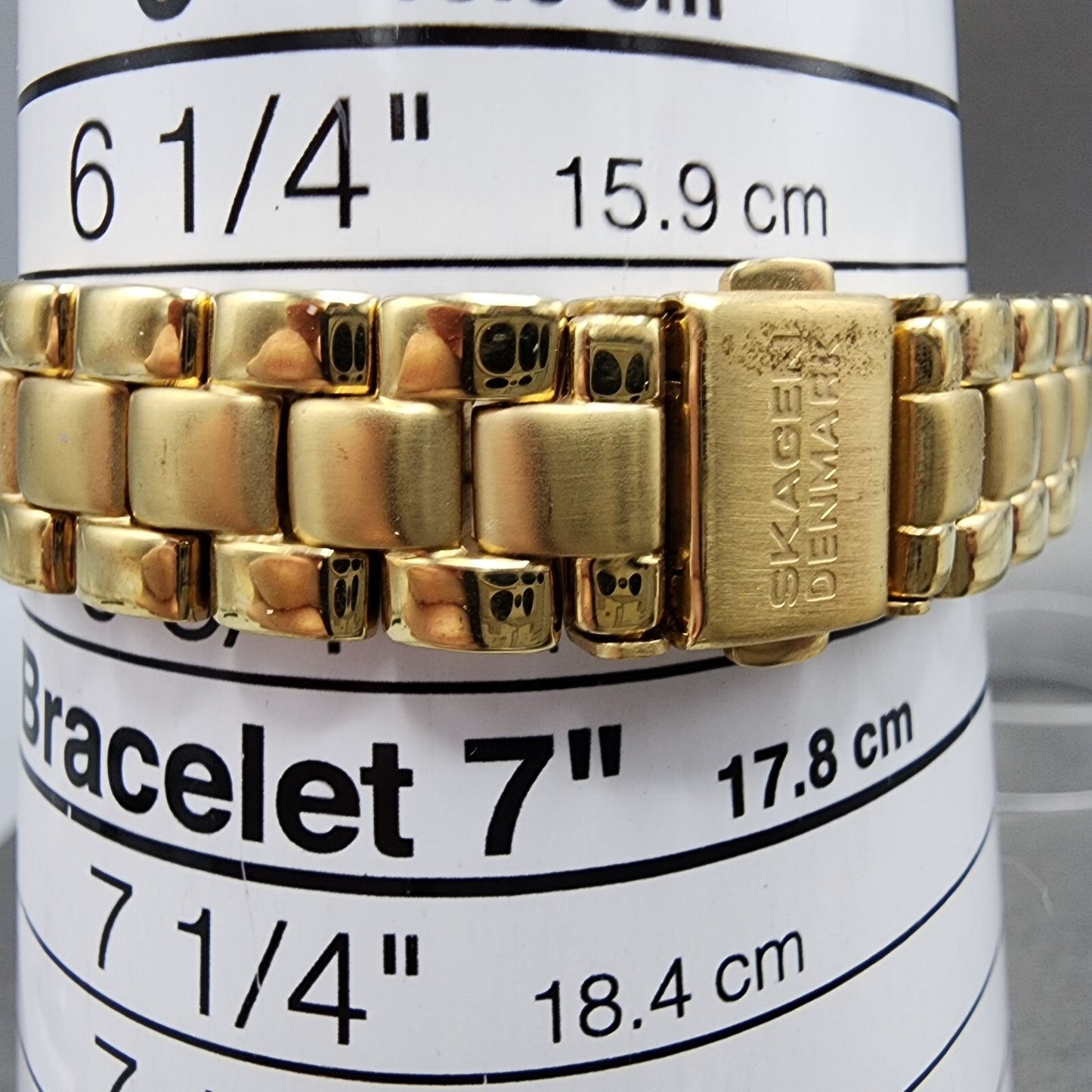 Skagen Tank Watch Women 19mm White Dial Gold Tone Rectangle 93SGXW New Battery10