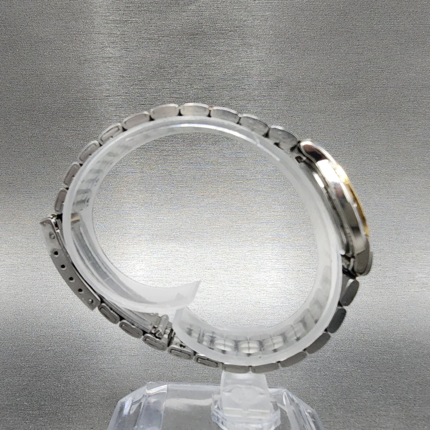 Seiko Watch Women 25mm Cream Dial Two Tone Round 1N01-0J09 New Battery A123