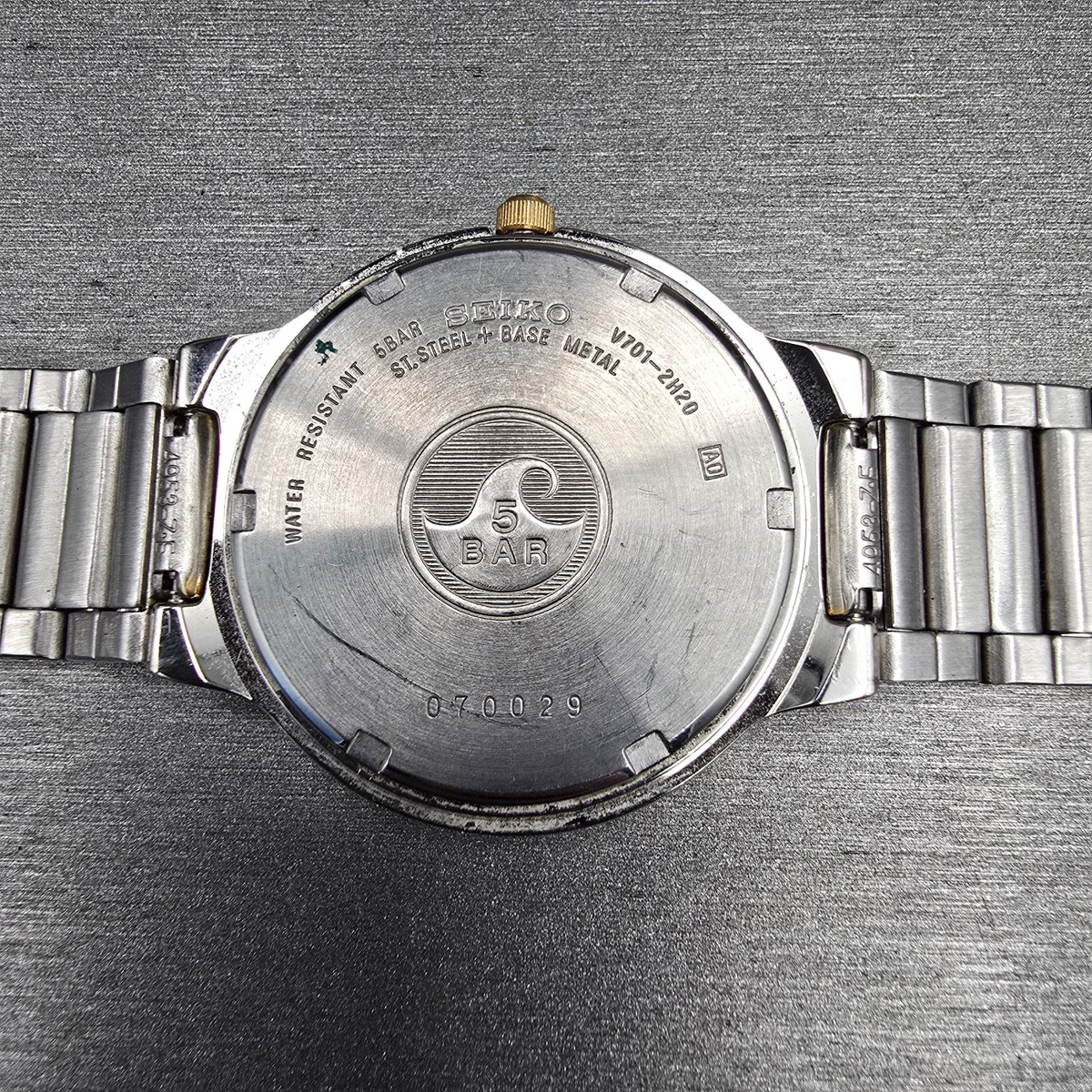 Seiko Watch Men 35mm Champagne Dial Silver Tone Round V701-2H20 New Battery10