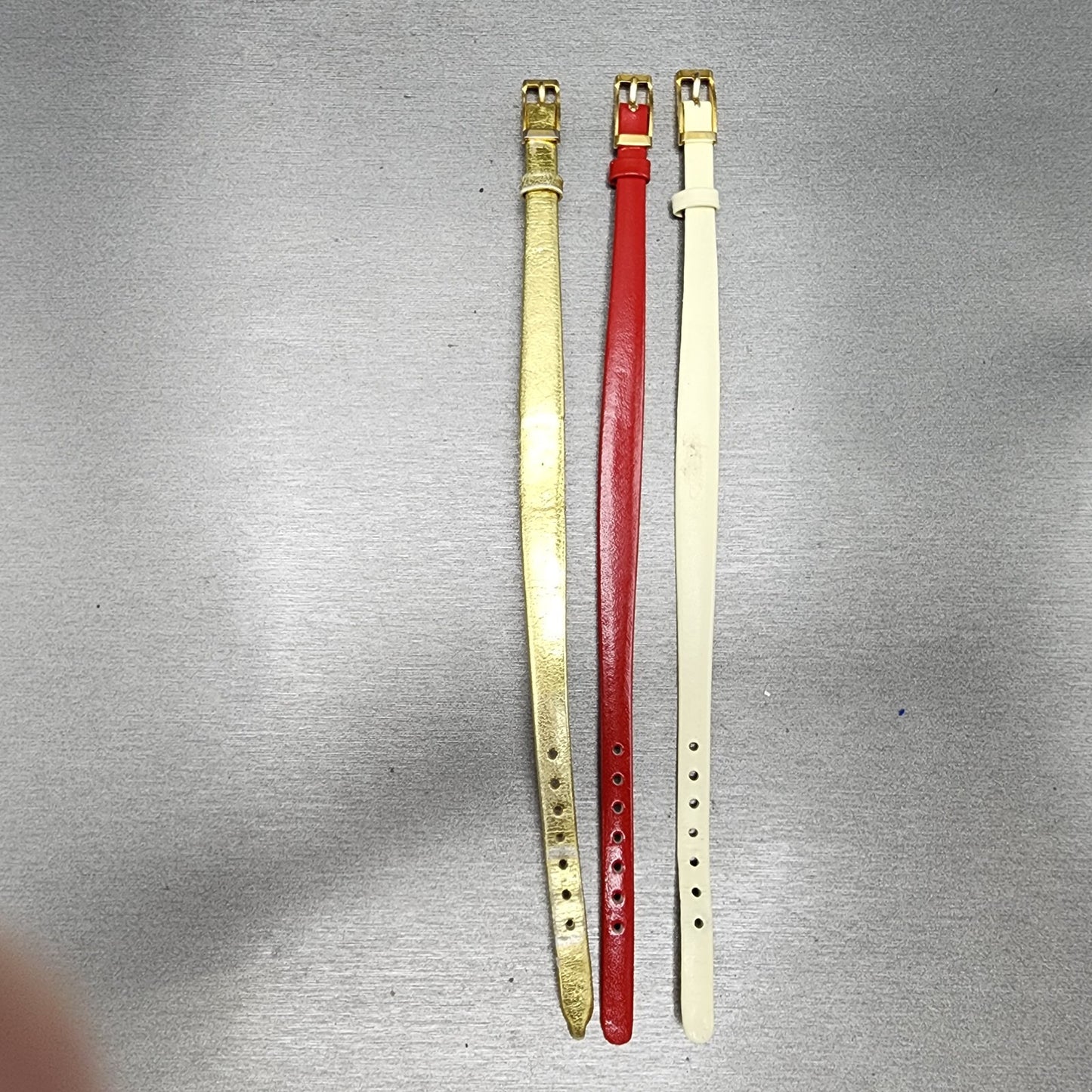 Lucien Piccard Dufonte Watch Women 19mm Gold Dial Gold Tone Round New Battery