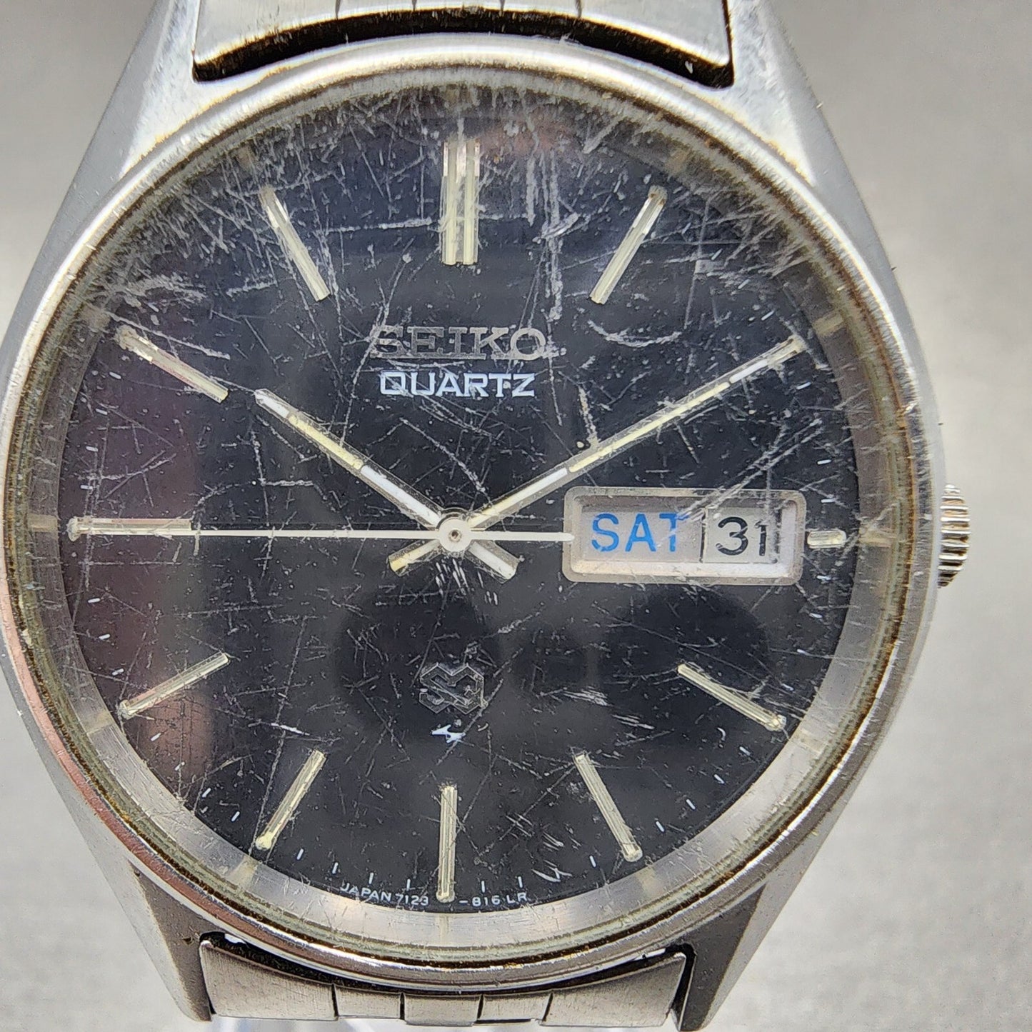 Seiko SQ Watch Men 35mm Black Dial Steel Daydate Round 7123-8460 PARTS