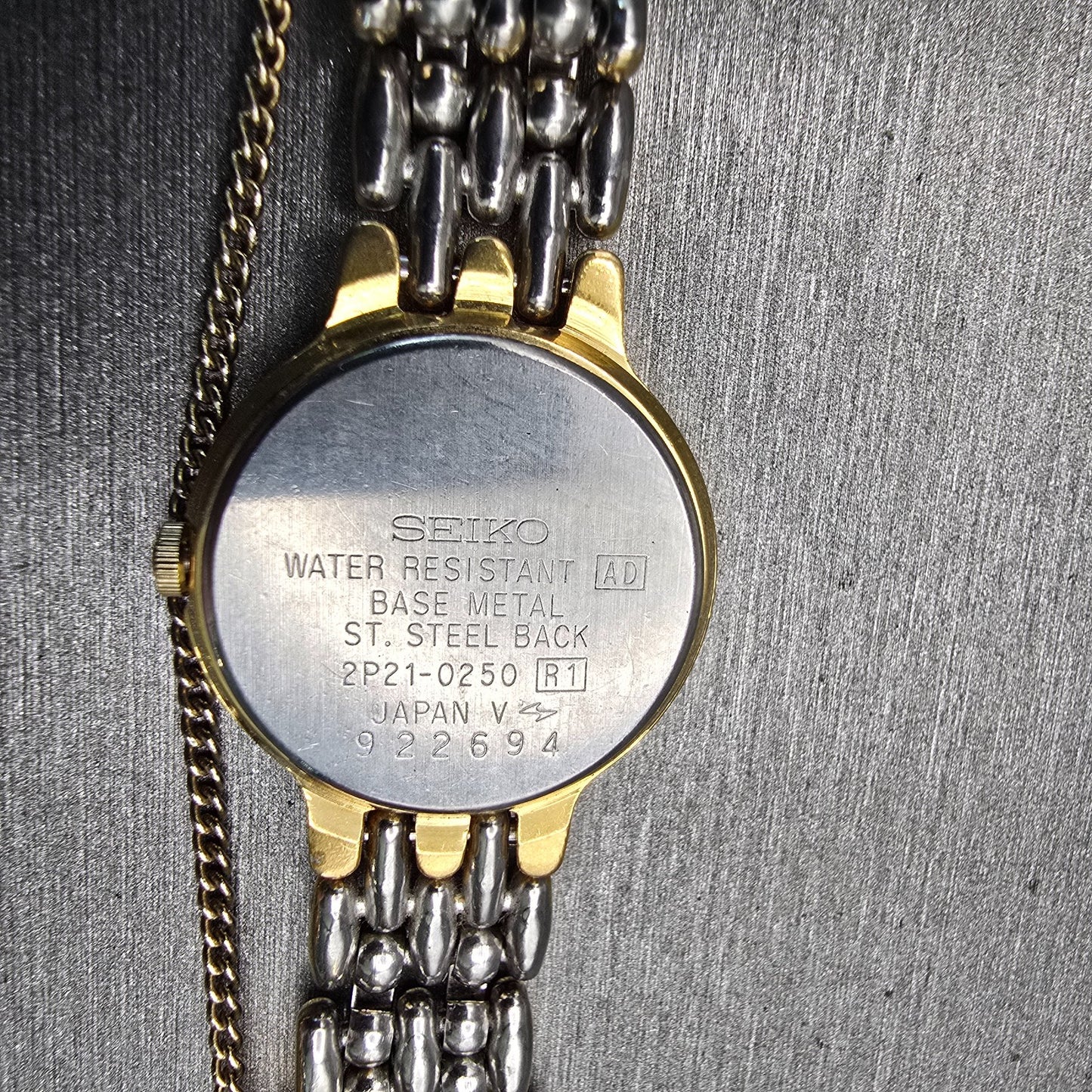 Seiko Creo Watch Women 22mm Champagne Dial Gold Tone Round 2P21-0250 New Battery10
