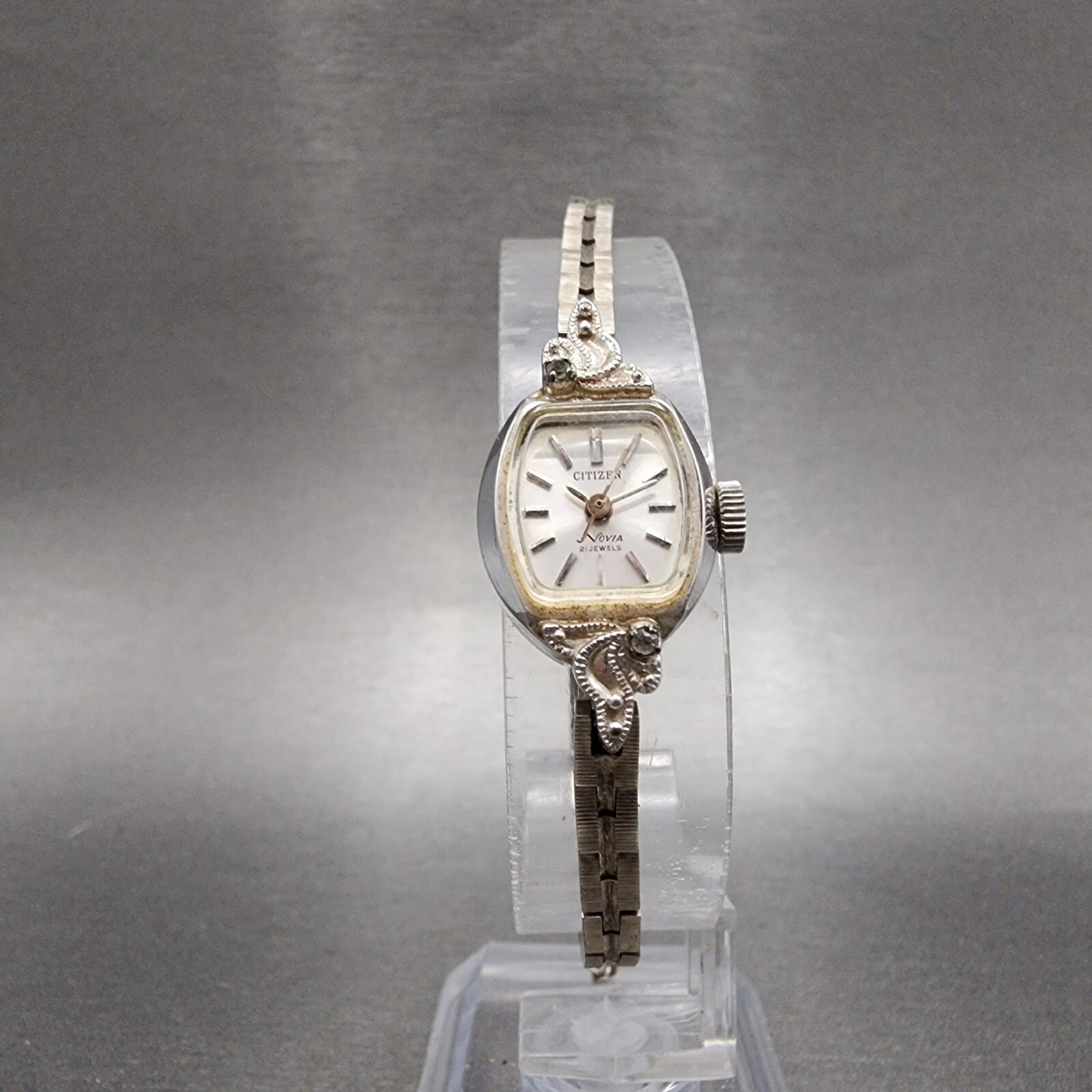 Citizen Nova Watch Women 15mm Silver Dial White Gold Plated Manual Wind Runs
