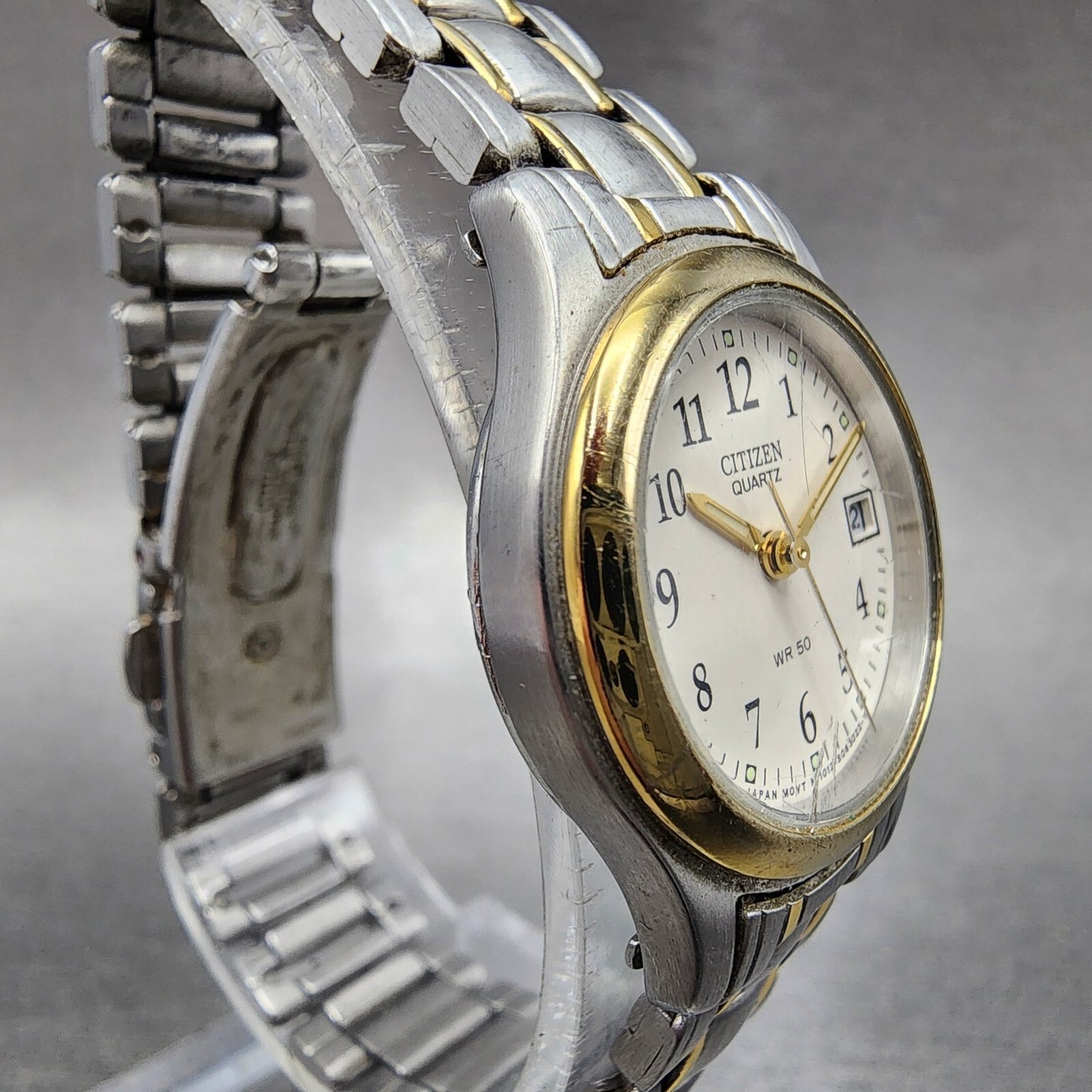 Citizen Watch Women 24mm Cream Dial Two Tone Date Round 1012-S038376 New Battery