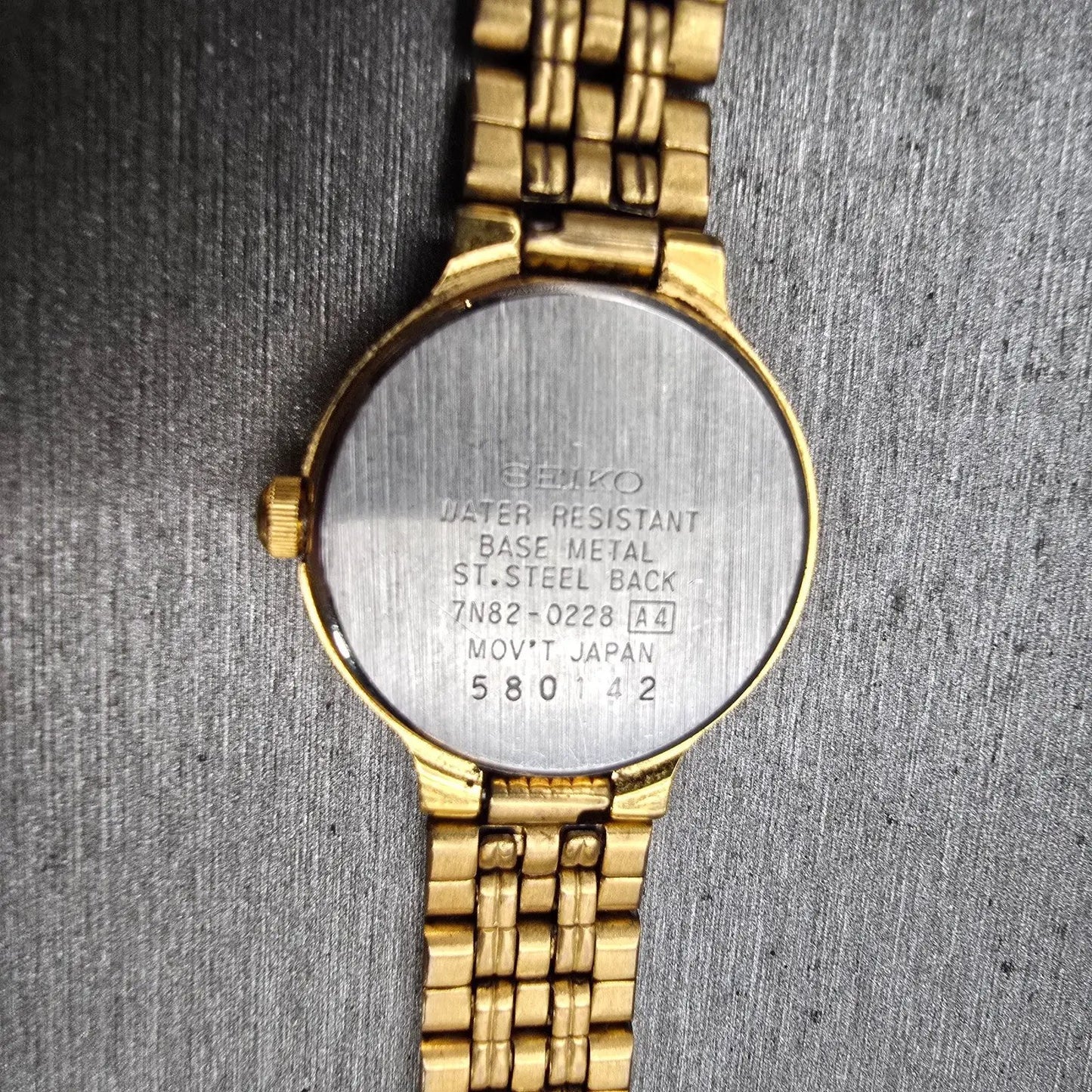 Seiko Watch Women 23mm White Dial Gold Tone Date Round 7N82-0228 New Battery VTG10