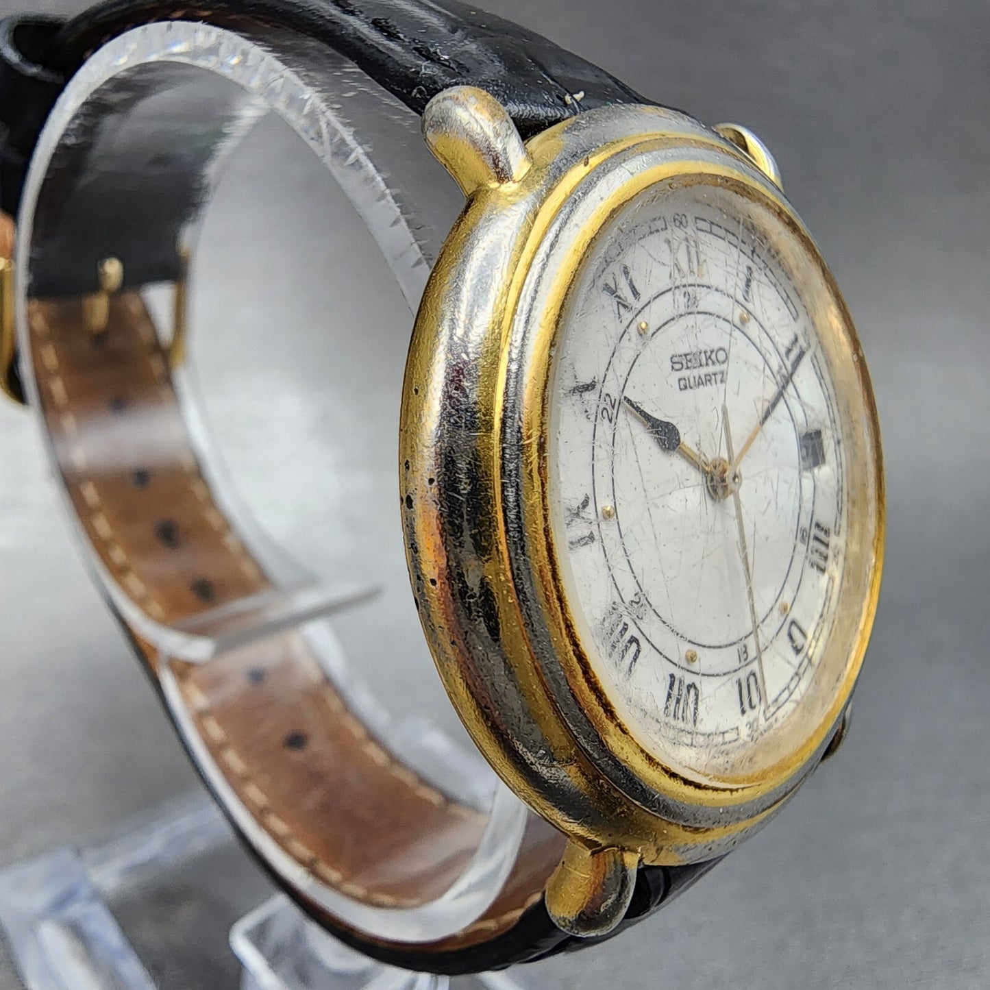 Seiko Watch Men 33mm White Dial Gold Tone Round Date 5y32-6a29 New Battery