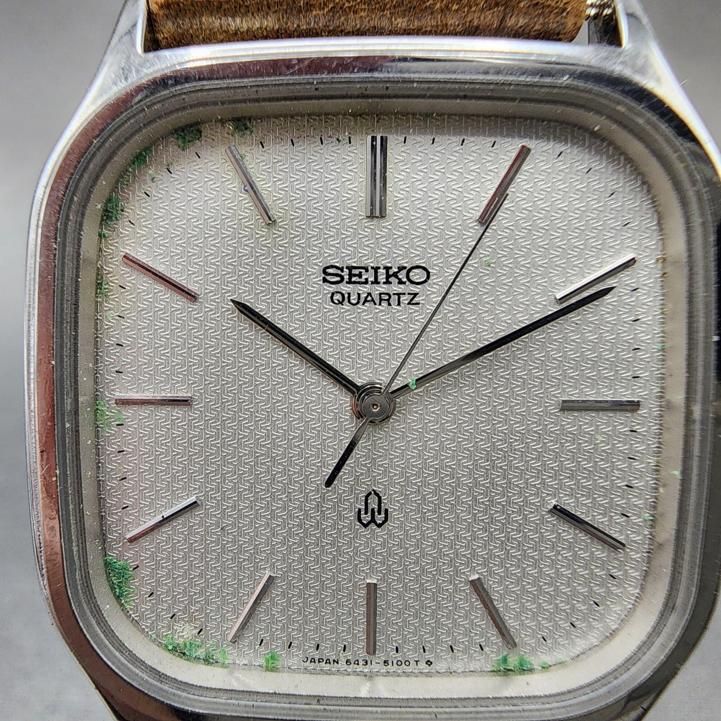 Seiko Watch Men 30mm Silver Dial Silver Tone Square 6431-5050 New Battery