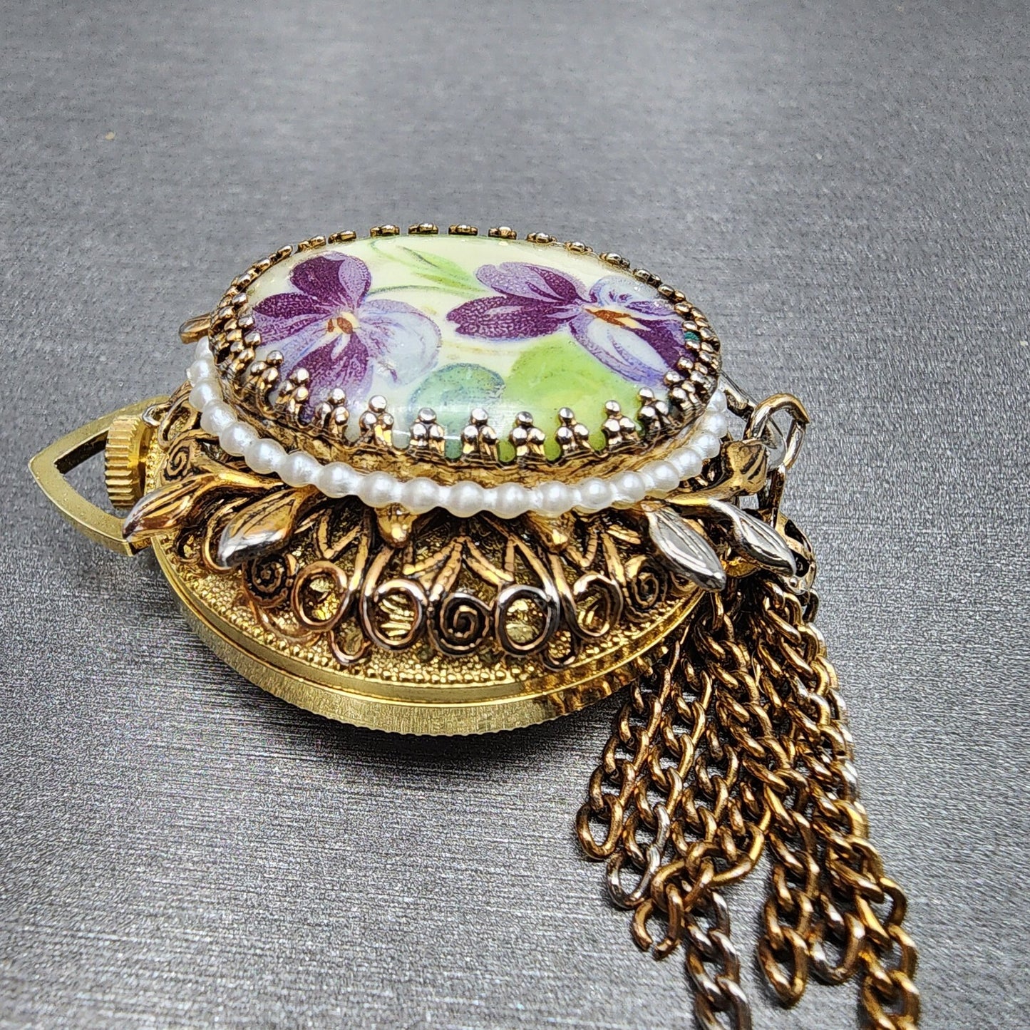 VTG Lucerne Pocket Watch Women Gold Tone Floral Brooch Round Manual Wind PARTS