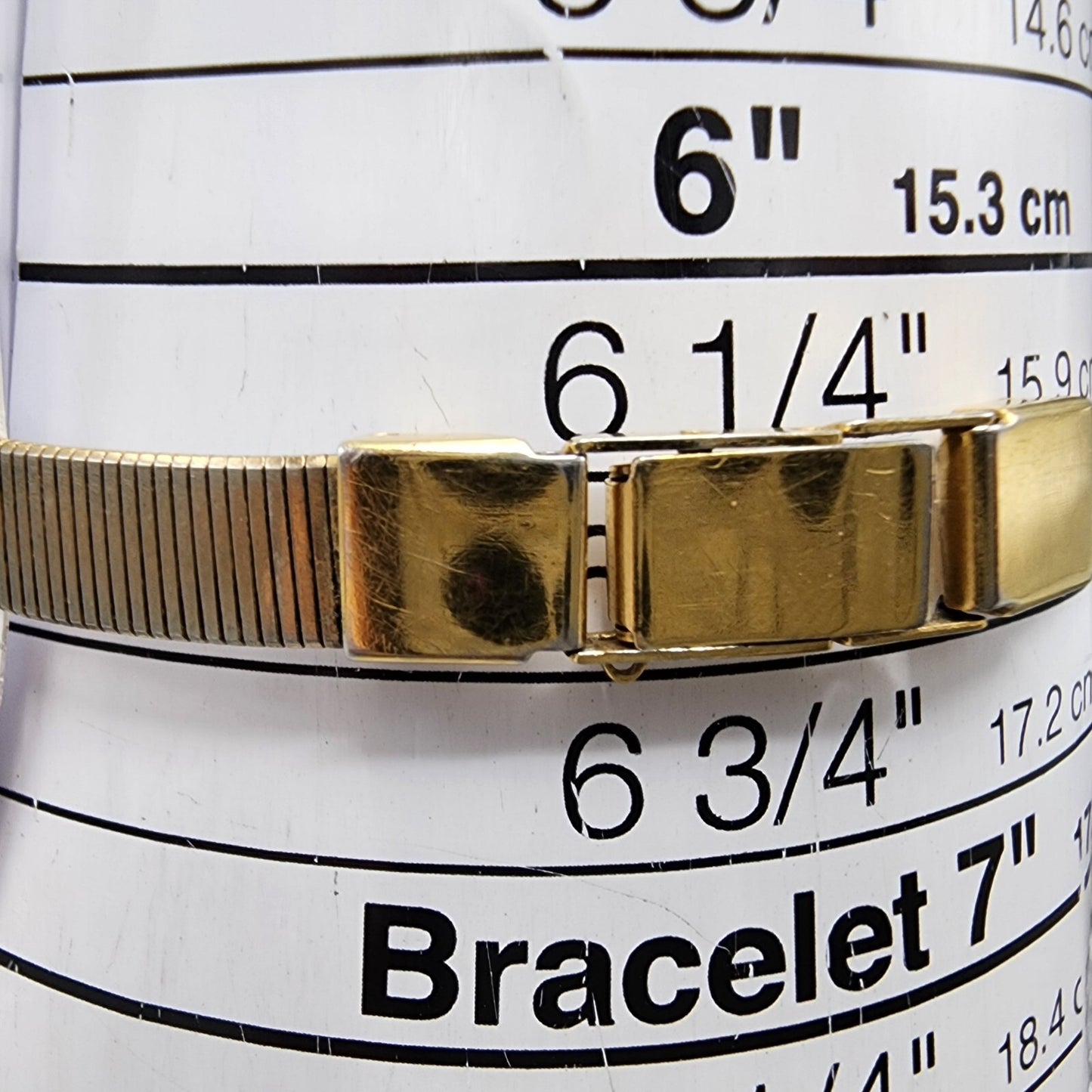 VTG Bulova Watch Women 17mm Cream Dial Gold Tone Round 83390 New Battery