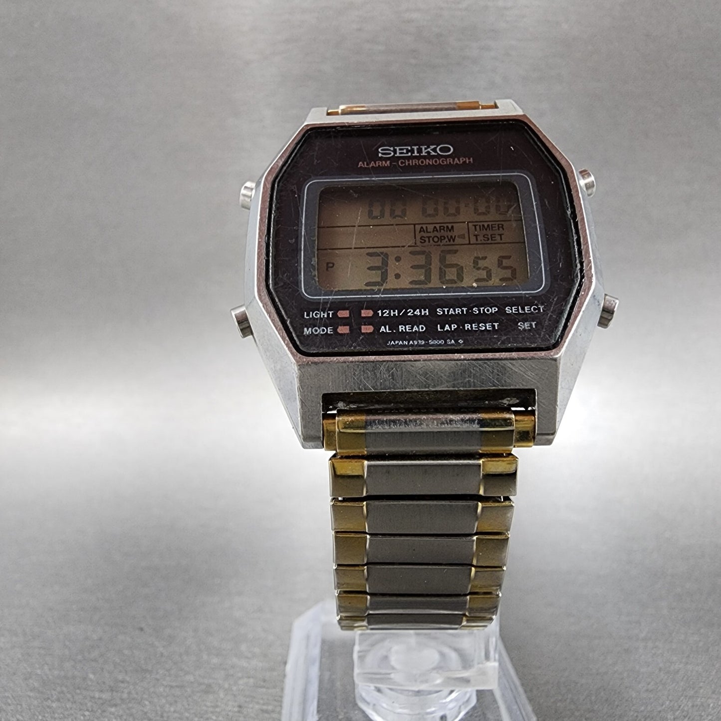 Seiko Digital Watch Men 34mm Black Dial Two Tone A939-5009 New Battery