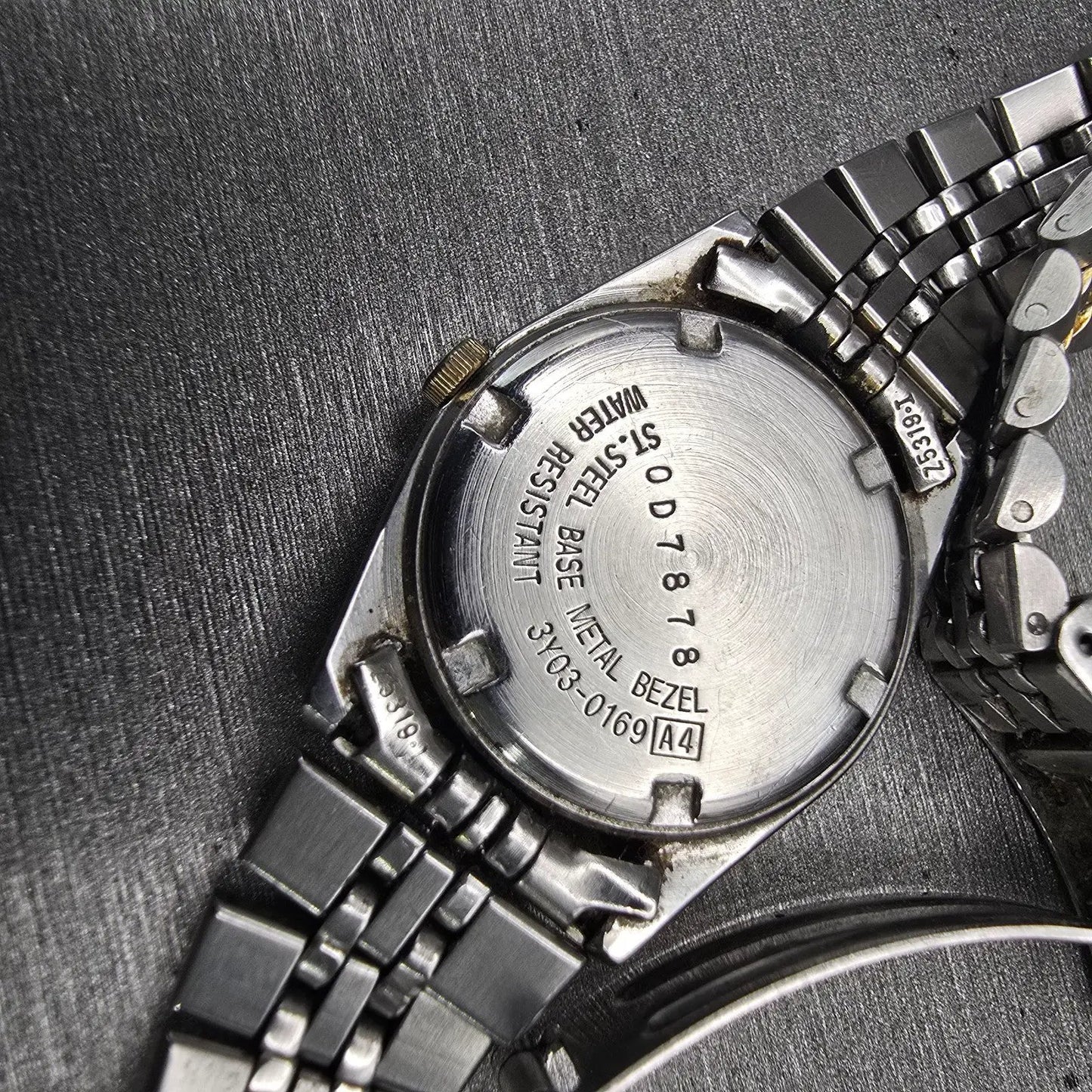 Seiko SQ Watch Women 24mm Silver Dial Two Tone Daydate Round 3Y03-0169 New Batt10