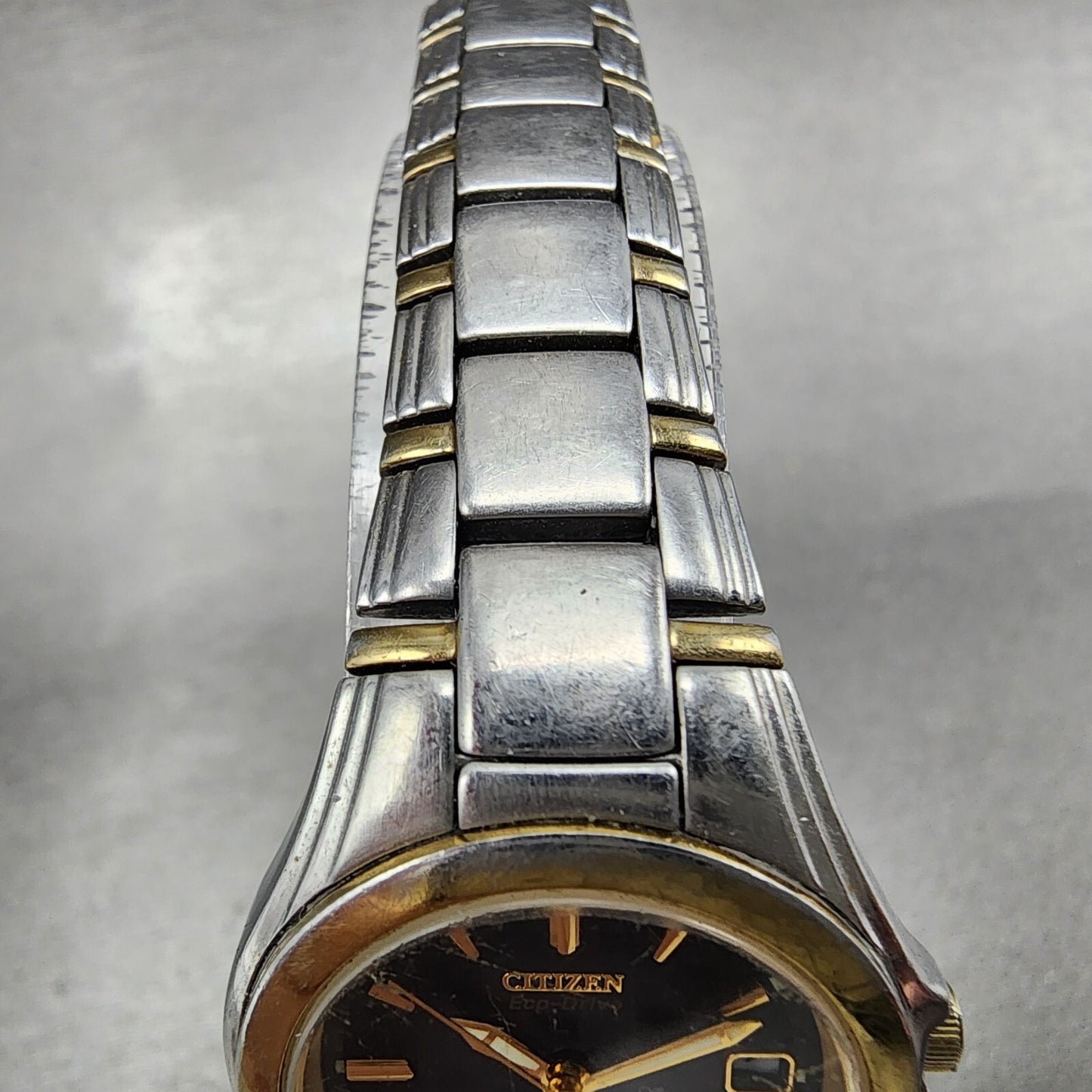 Citizen Eco-Drive Watch Women 26mm Blue Dial Two Tone Date Round E010 Runs