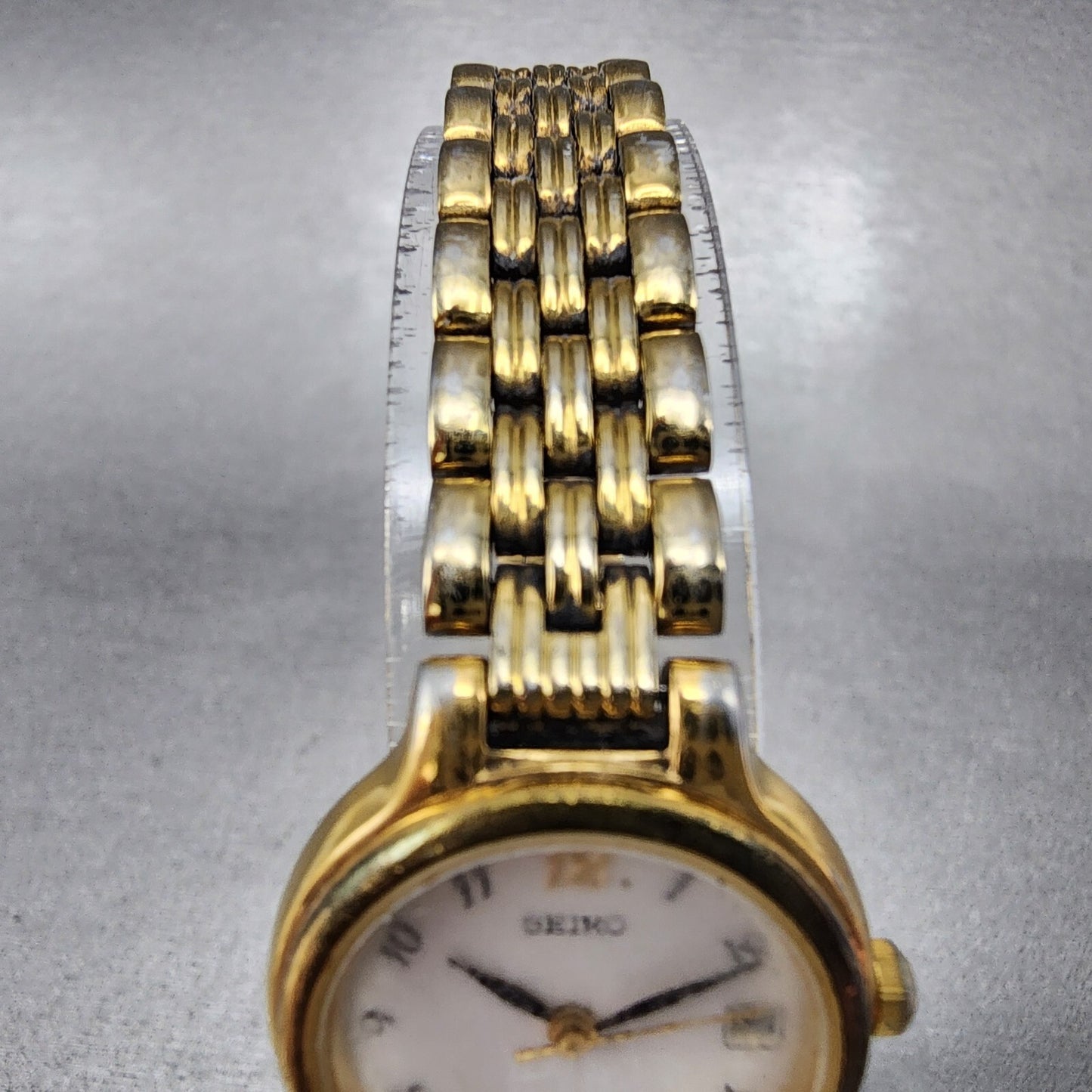 Seiko Watch Women 23mm White Dial Gold Tone Date Round 7N82-0228 New Battery