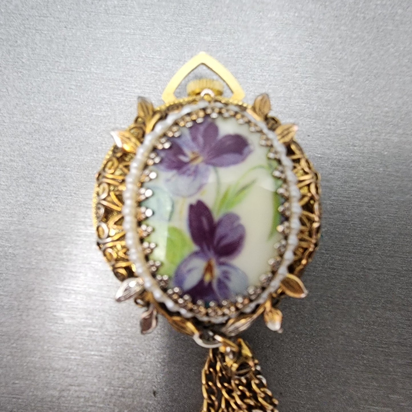 VTG Lucerne Pocket Watch Women Gold Tone Floral Brooch Round Manual Wind PARTS
