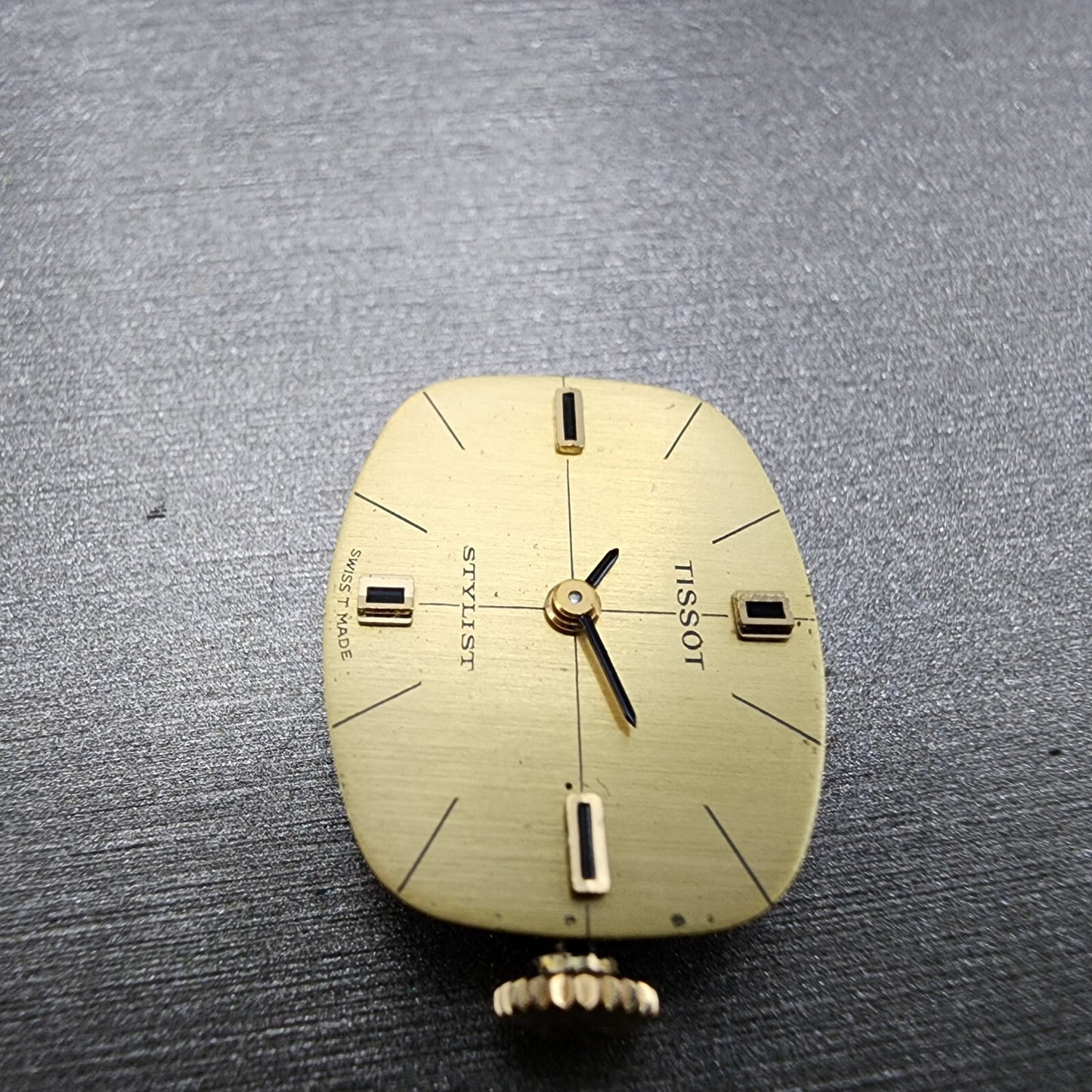 Vintage Tissot 709-1 Stylist Watch Movement Manual Wind 17 Jewel 2 Hand W/Dial