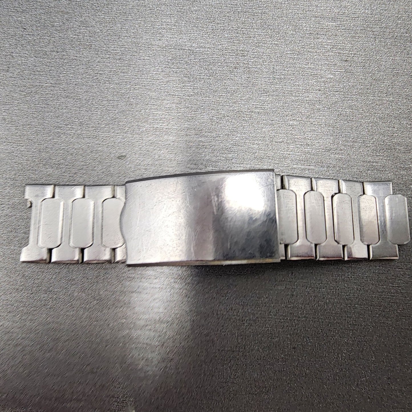 Seiko watch Men 33mm White Textured Dial Silver Tone Date 0842-5010 New Battery