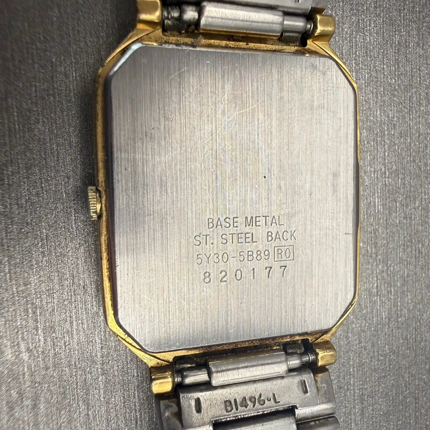 Seiko Watch Men 26mm Black Dial Gold Tone Rectangle Gemmed 5Y30-5B89 New Battery10